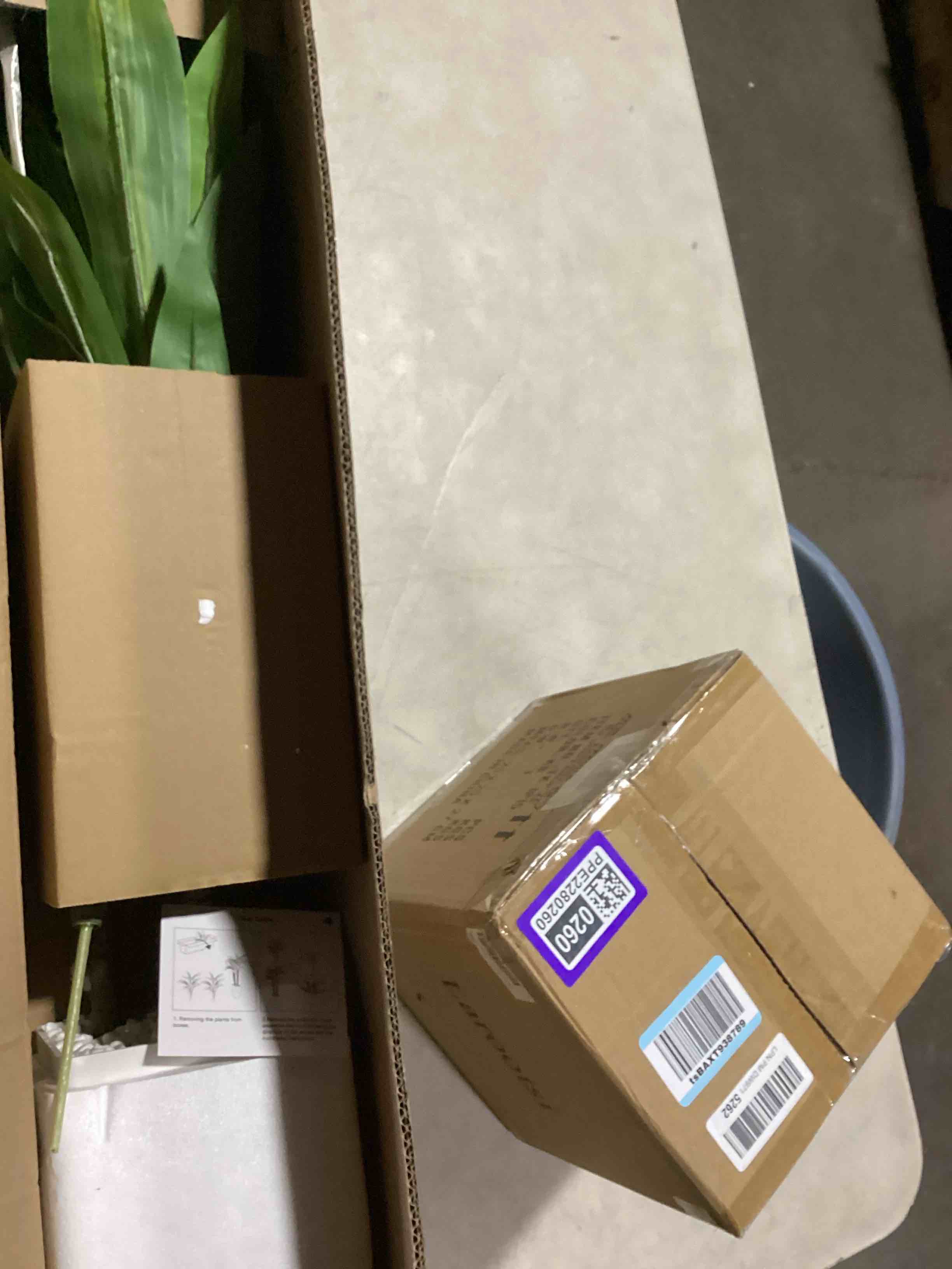 https://s3.amazonaws.com/lotting-images-prod/bidfta/PPE2280259_1745839261465.jpeg