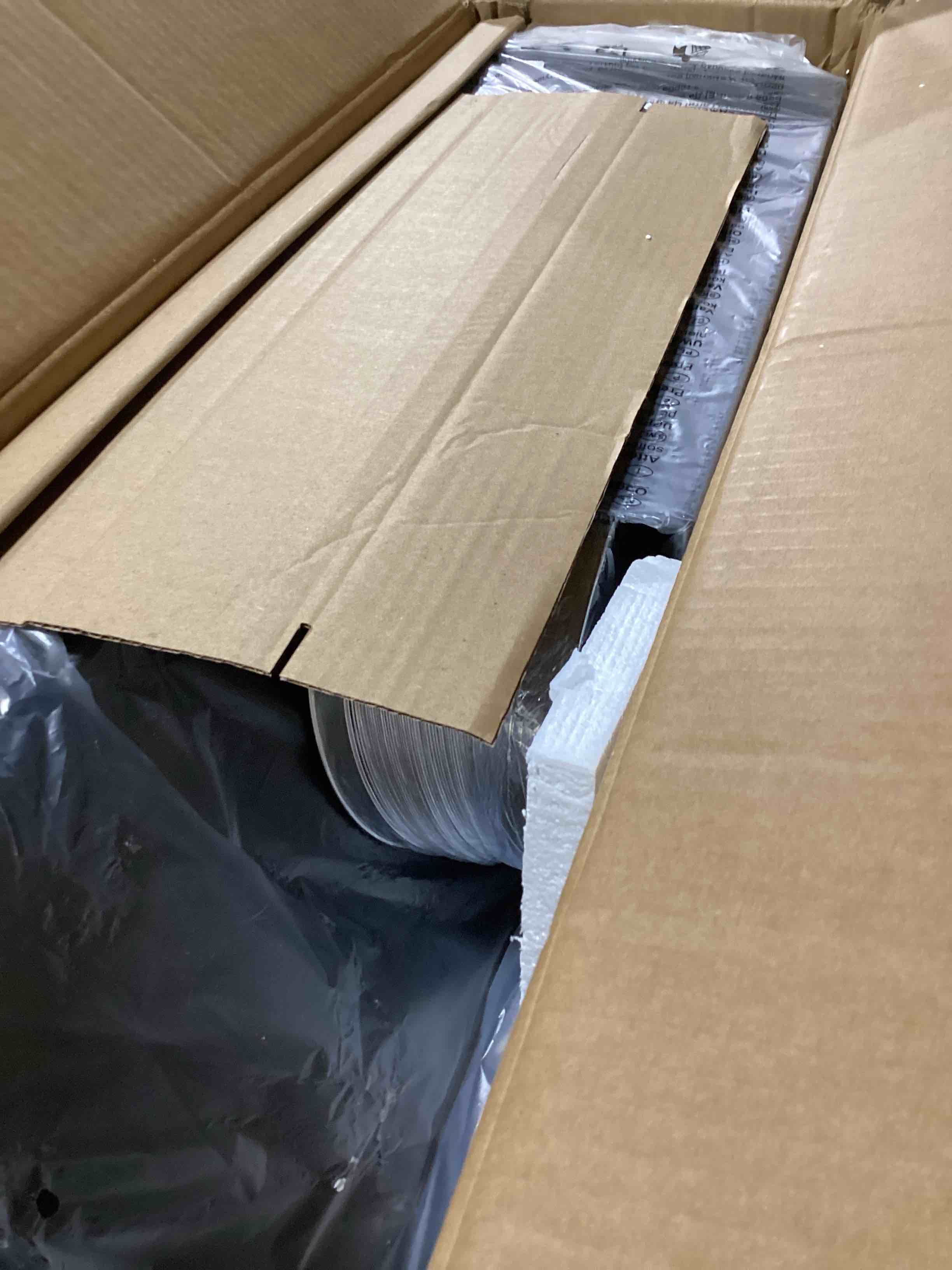 https://s3.amazonaws.com/lotting-images-prod/bidfta/PPE2280269_1745841594370.jpeg