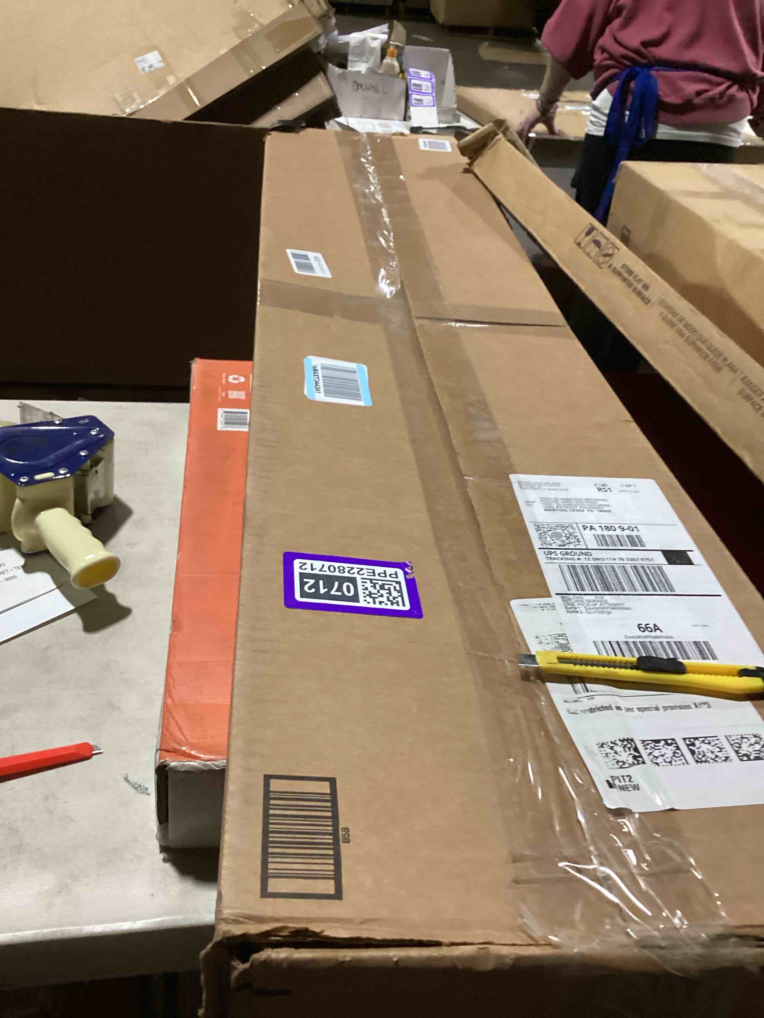 https://s3.amazonaws.com/lotting-images-prod/bidfta/PPE2280712_1746190545785.jpeg