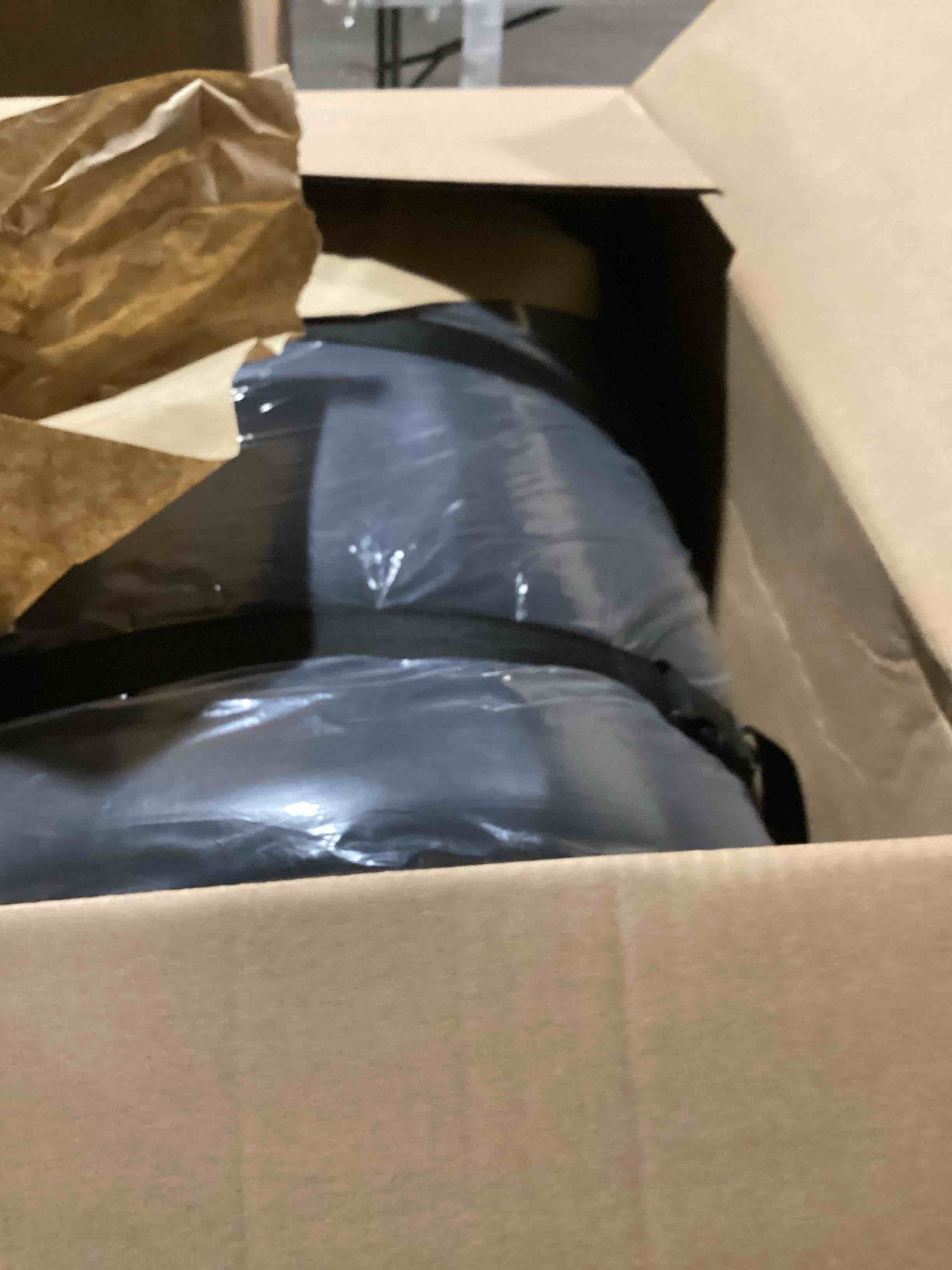 https://s3.amazonaws.com/lotting-images-prod/bidfta/PPE2280755_1746202490983.jpeg