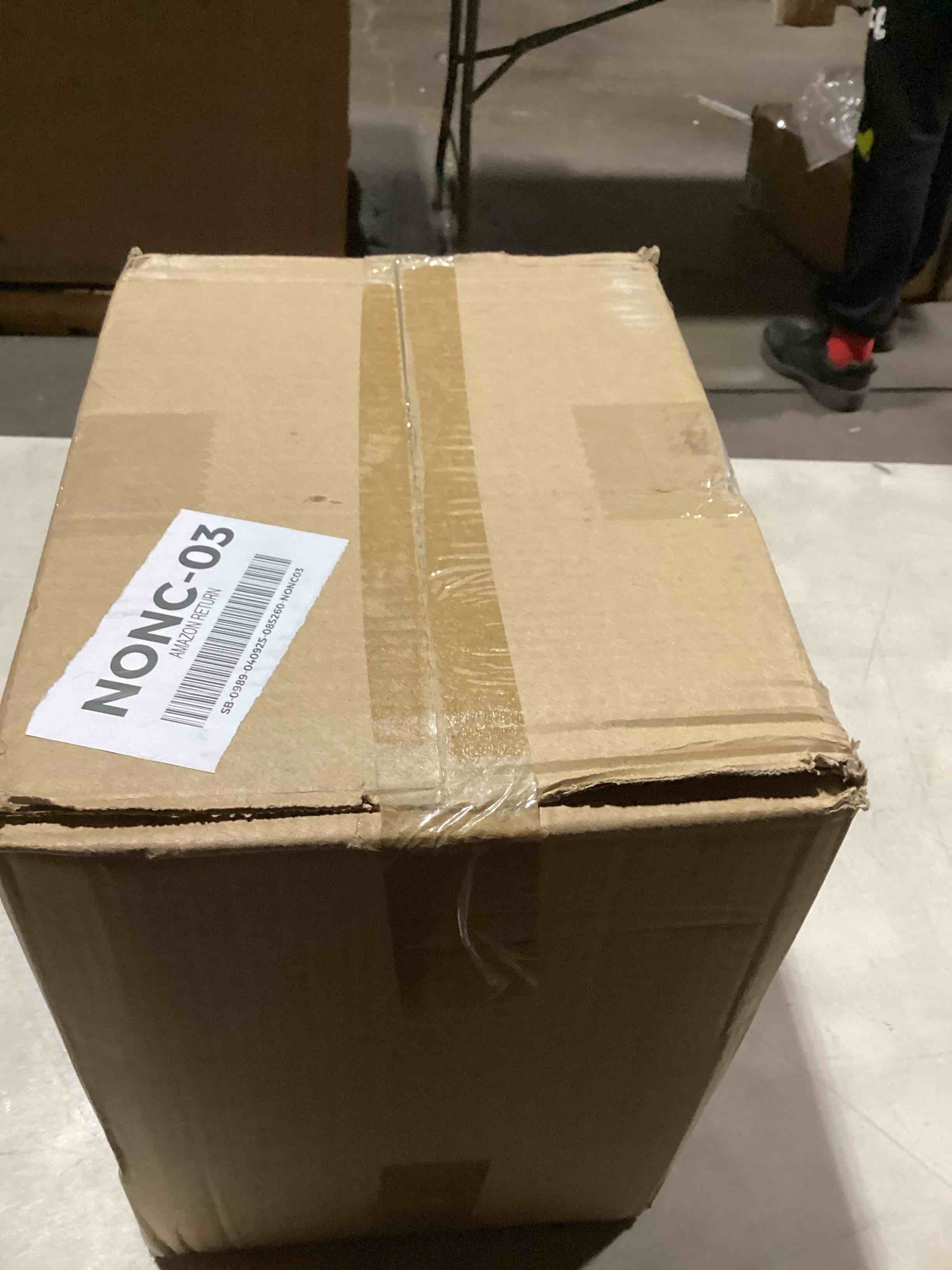 https://s3.amazonaws.com/lotting-images-prod/bidfta/PPE2280982_1746546356130.jpeg