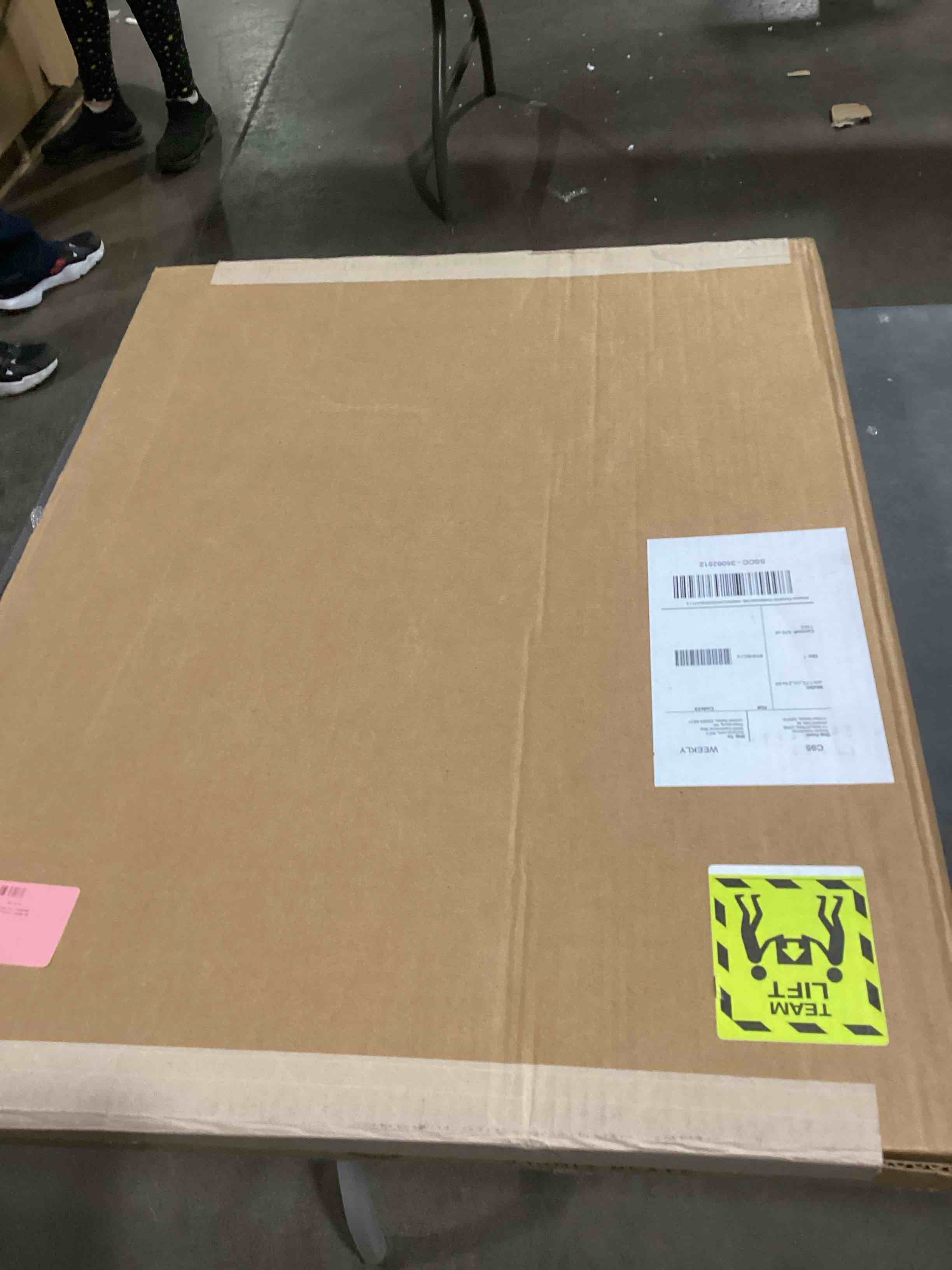 https://s3.amazonaws.com/lotting-images-prod/bidfta/PPE2281011_1742928512114.jpeg