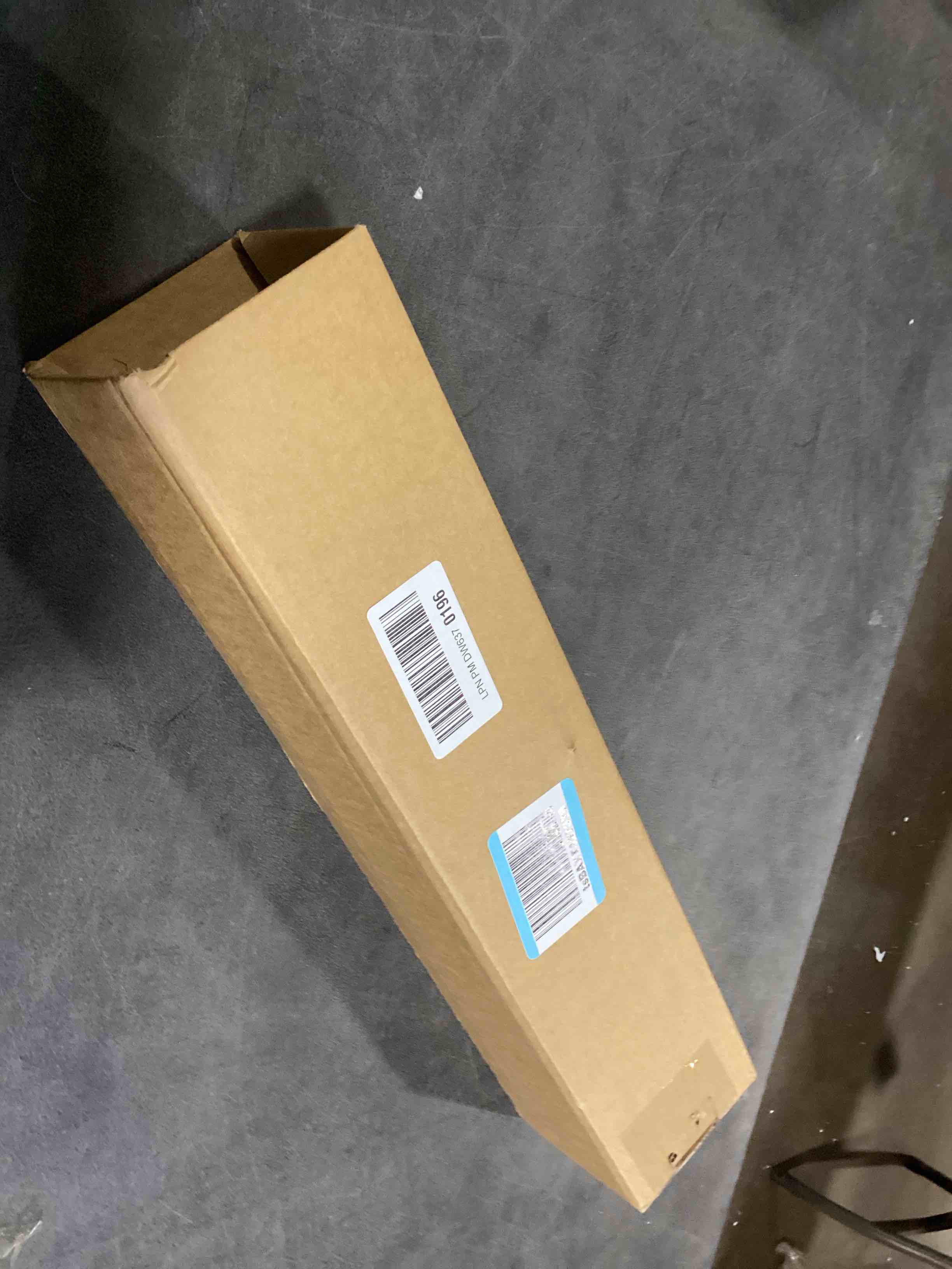 https://s3.amazonaws.com/lotting-images-prod/bidfta/PPE2281125_1743006765226.jpeg