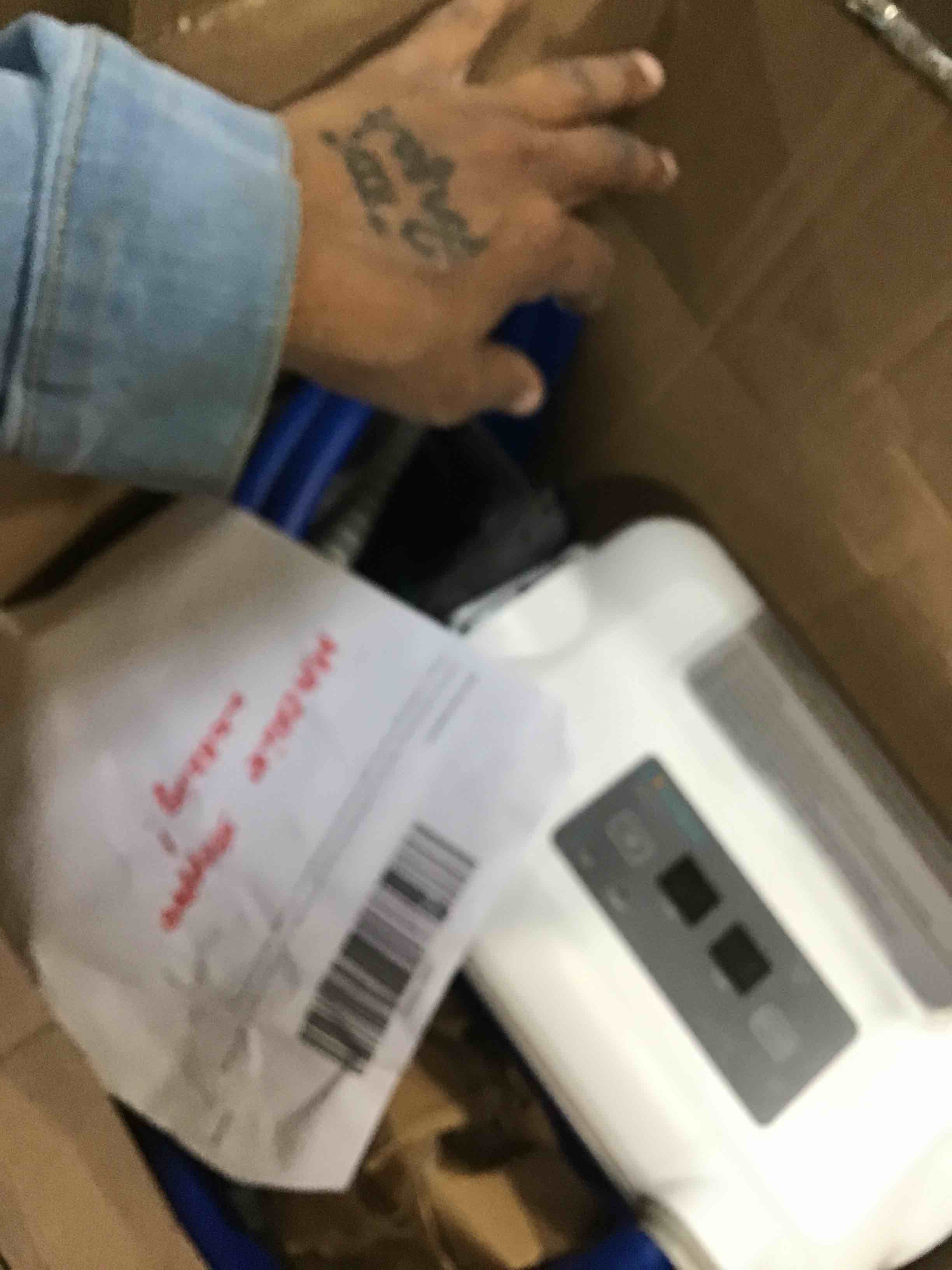 https://s3.amazonaws.com/lotting-images-prod/bidfta/PPE2281492_1743600880243.jpeg