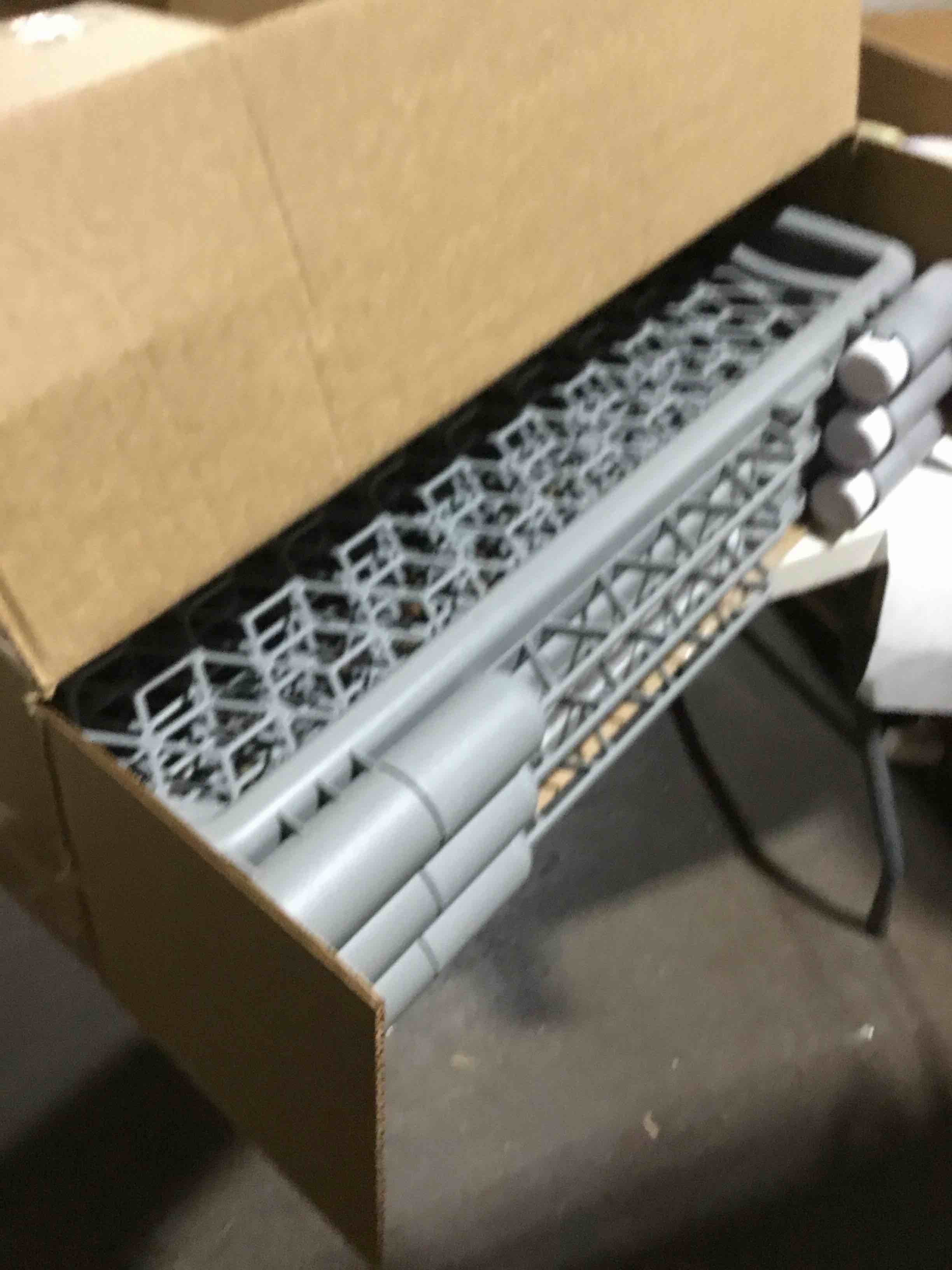 https://s3.amazonaws.com/lotting-images-prod/bidfta/PPE2281853_1744906462621.jpeg