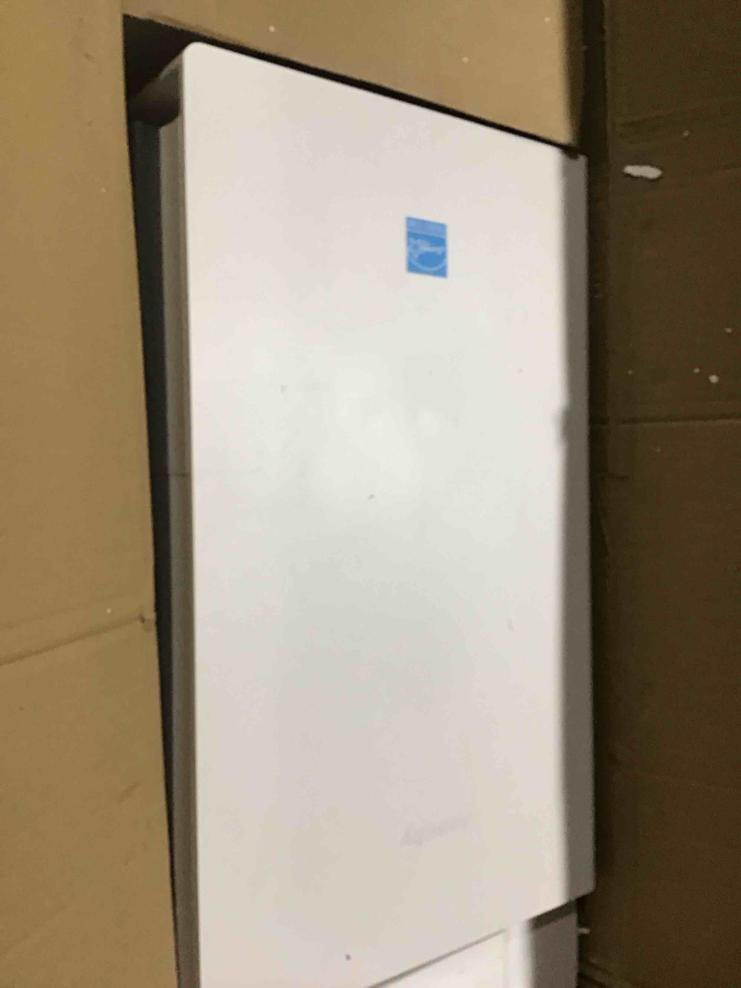 https://s3.amazonaws.com/lotting-images-prod/bidfta/PPE2282070_1745416649592.jpeg
