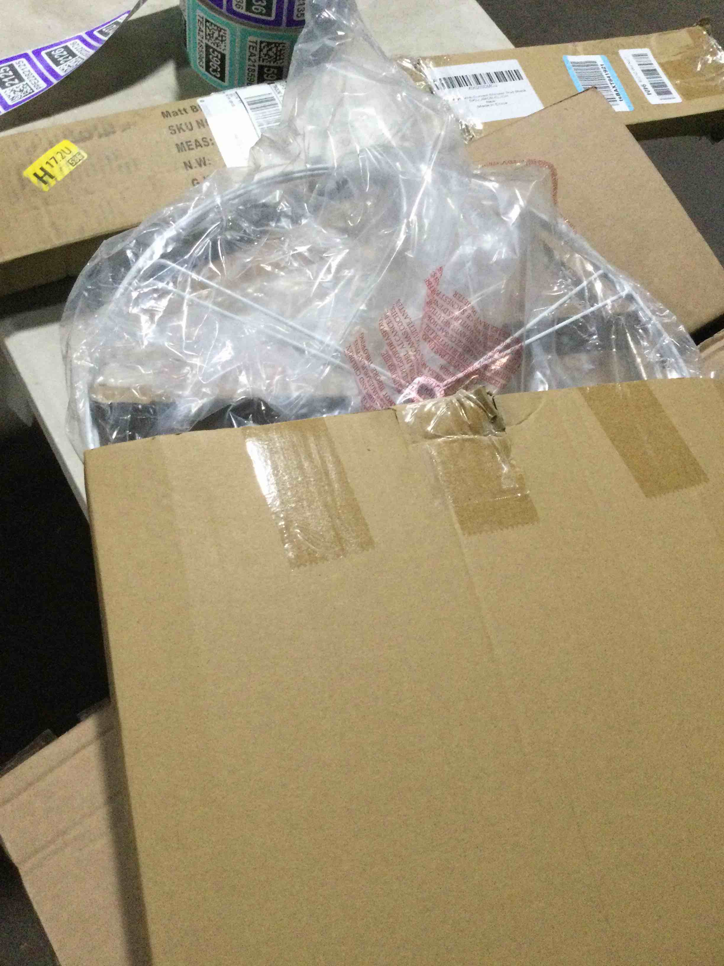 https://s3.amazonaws.com/lotting-images-prod/bidfta/PPE2282124_1745426639393.jpeg