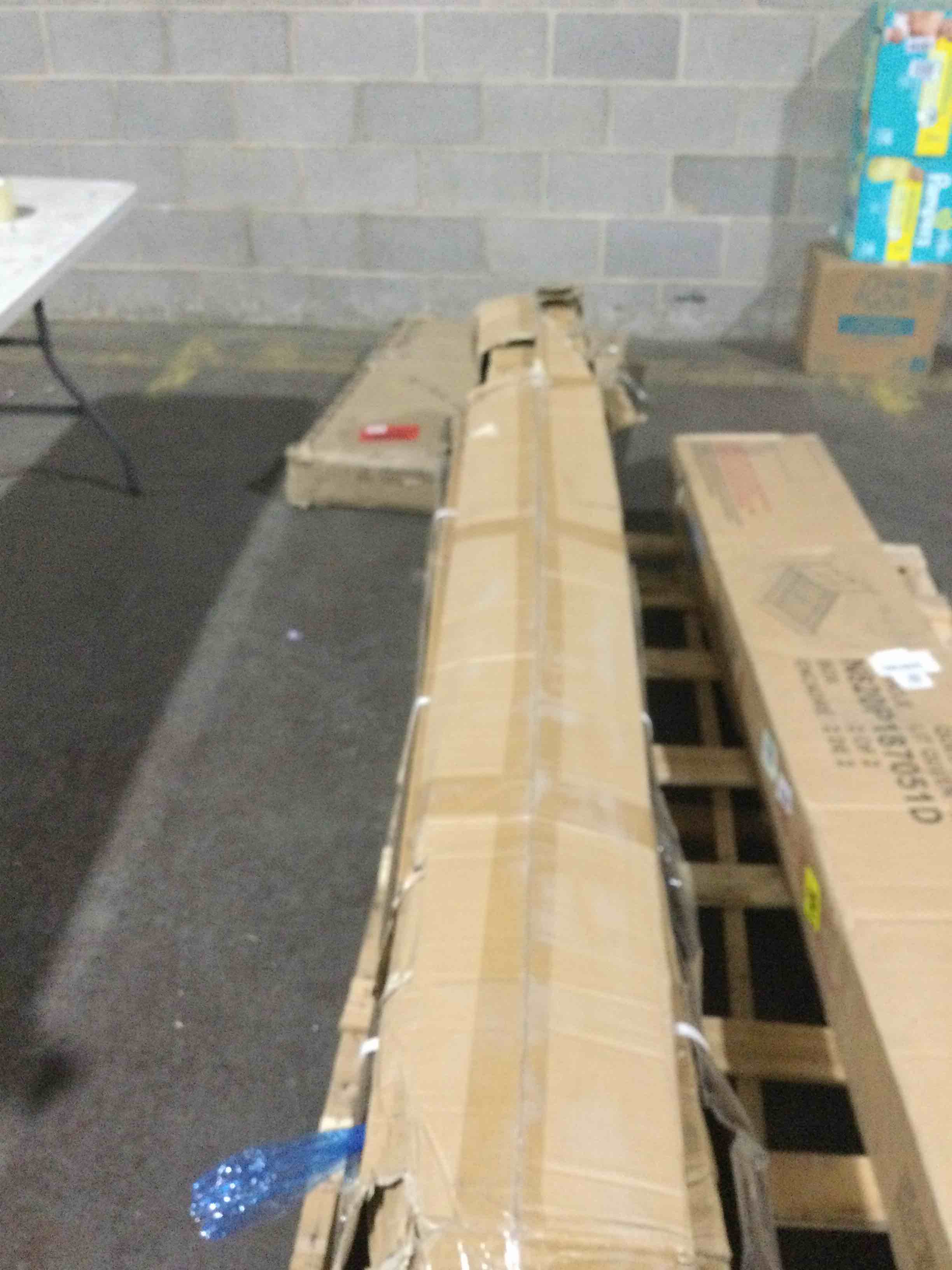 https://s3.amazonaws.com/lotting-images-prod/bidfta/PPE2282171_1745497413287.jpeg