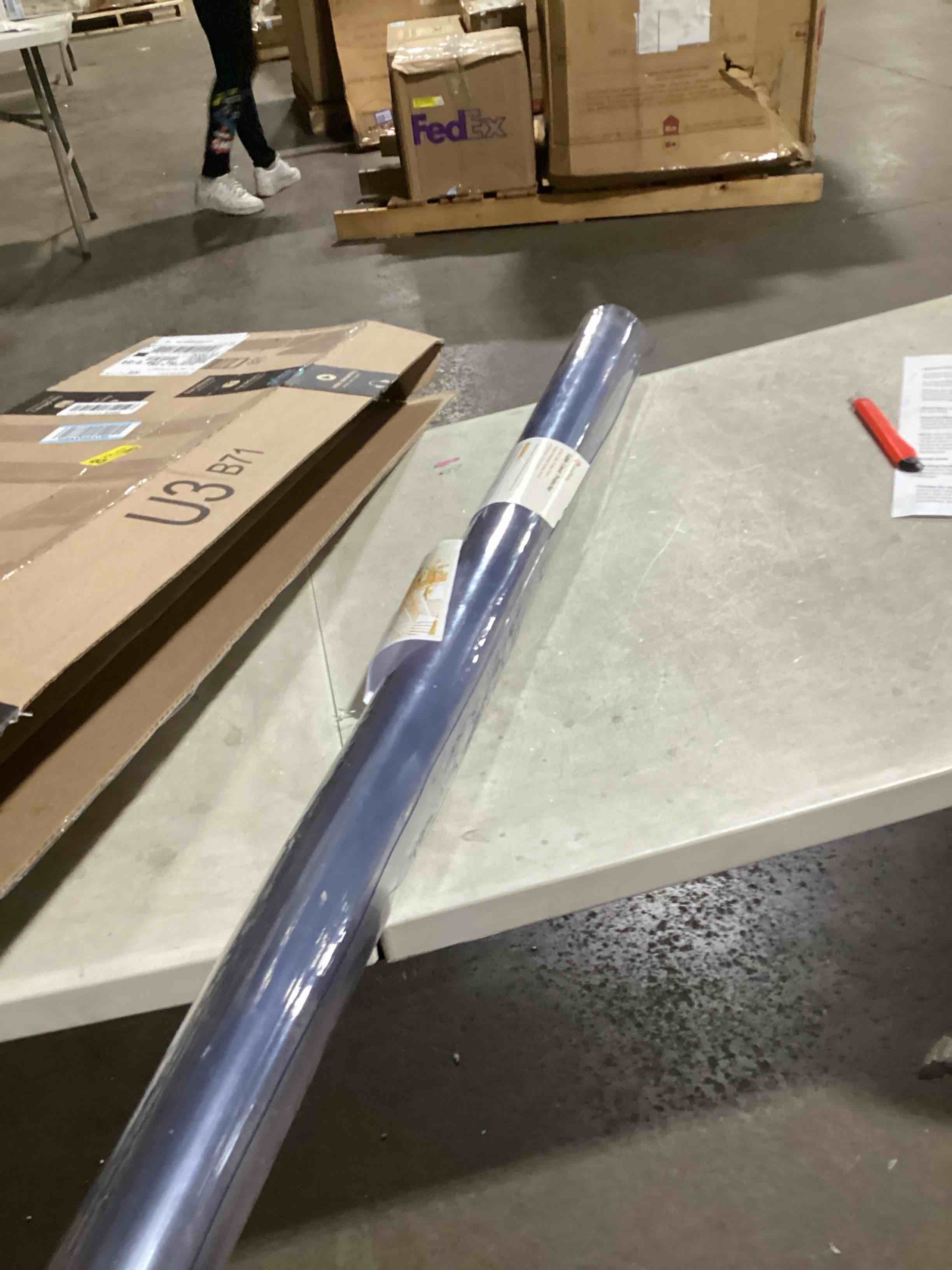 https://s3.amazonaws.com/lotting-images-prod/bidfta/PPE2282217_1745581759593.jpeg