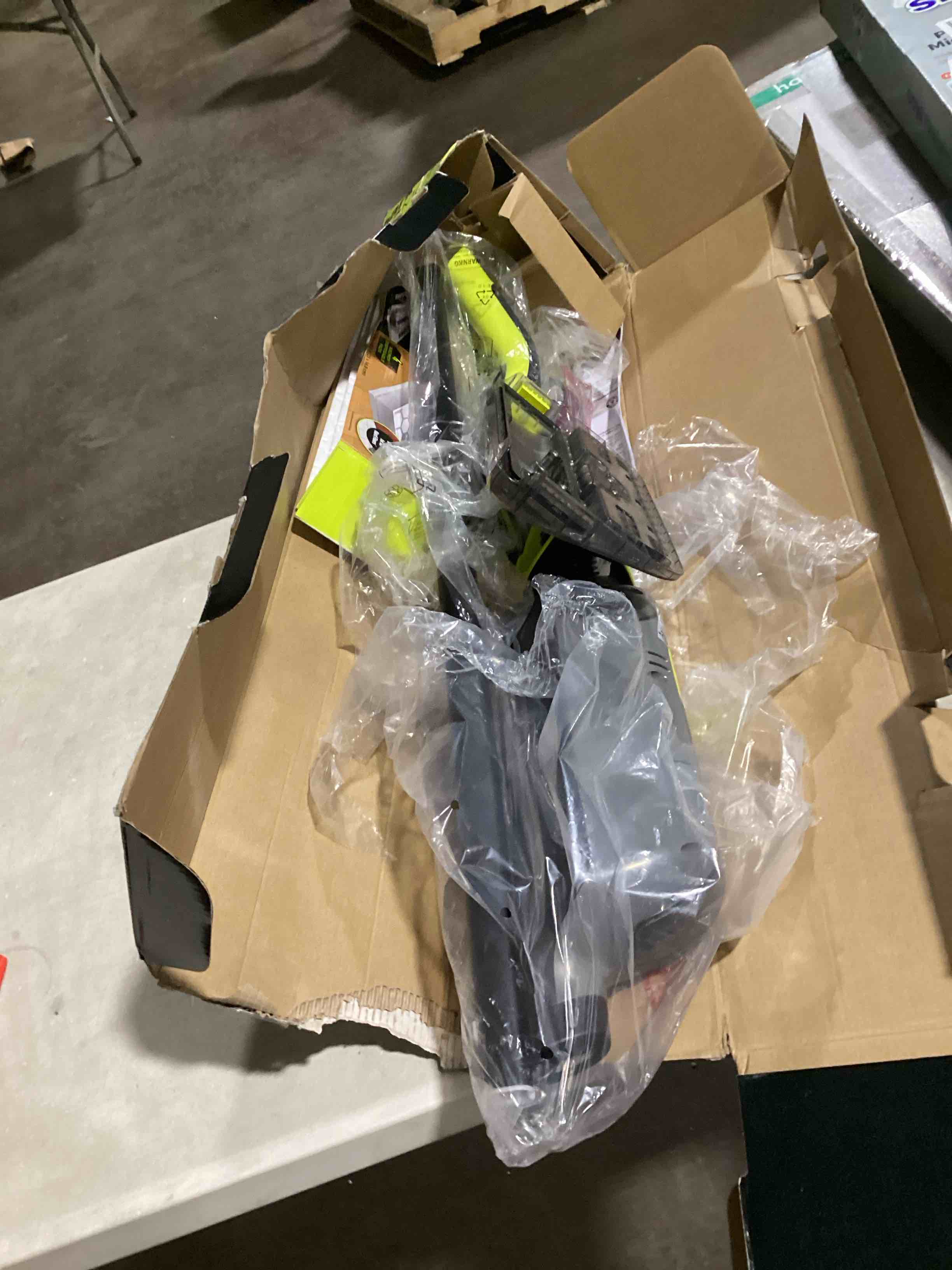 https://s3.amazonaws.com/lotting-images-prod/bidfta/PPE2282225_1745583766346.jpeg