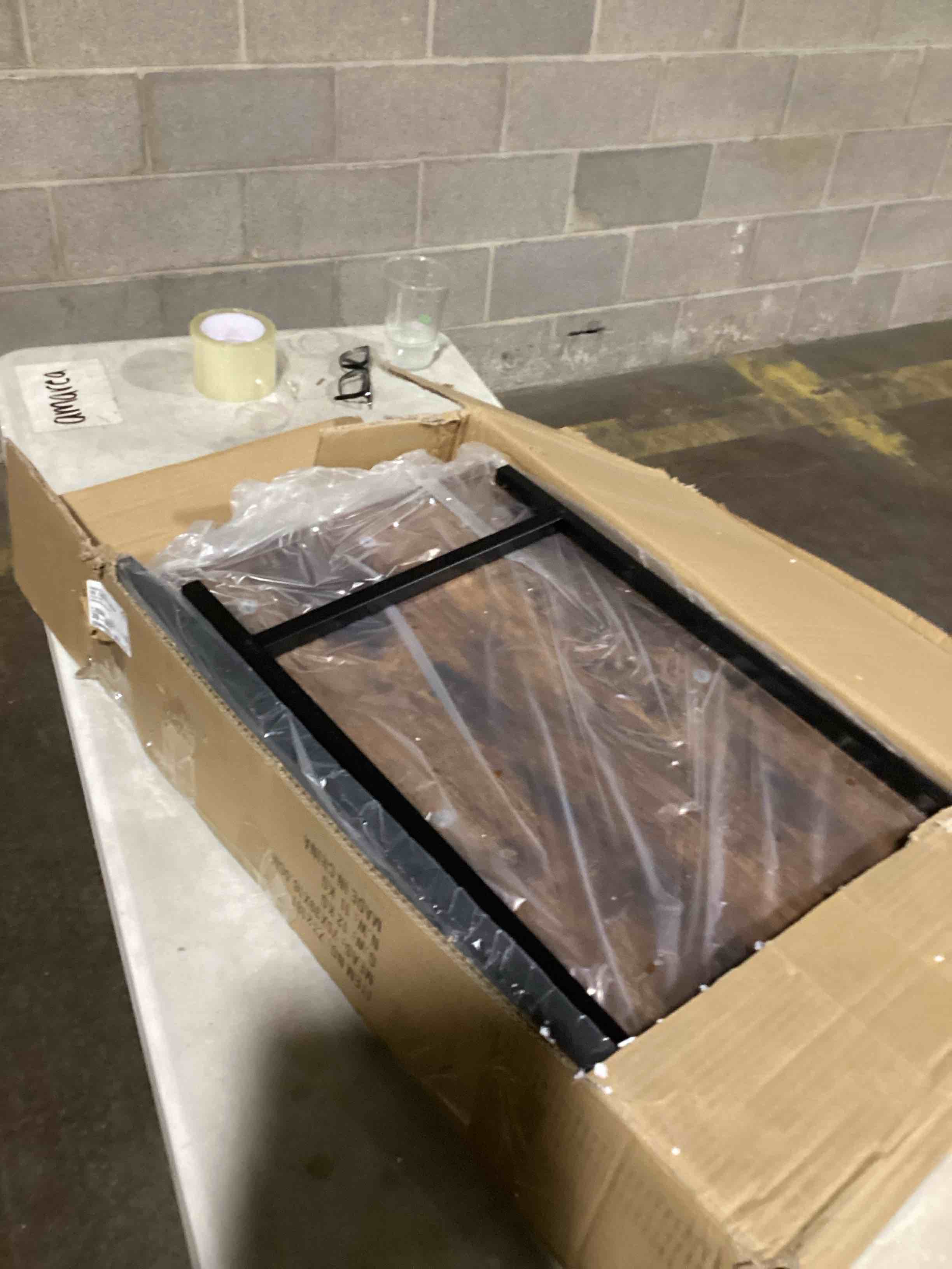 https://s3.amazonaws.com/lotting-images-prod/bidfta/PPE2282304_1745607726898.jpeg