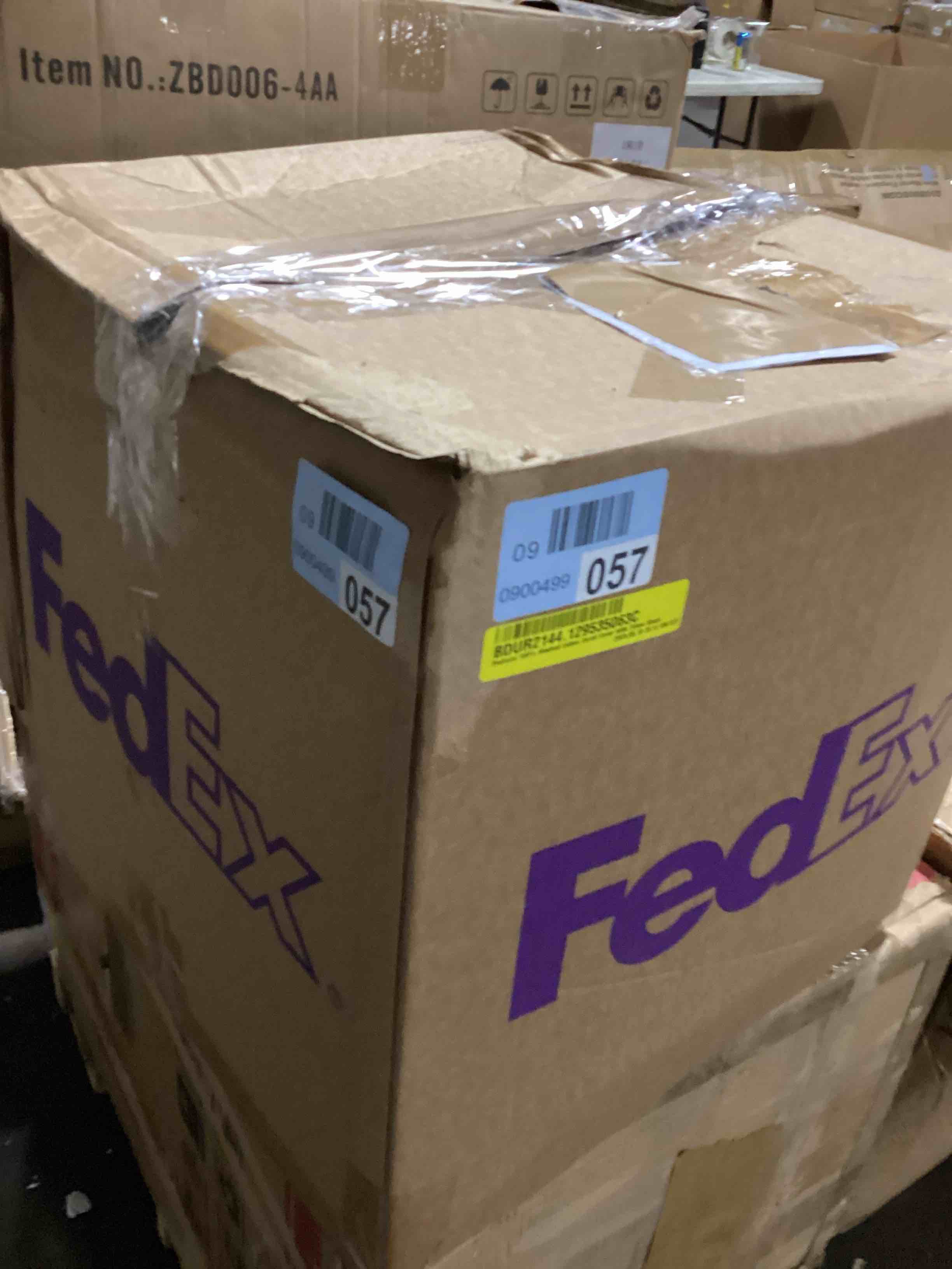 https://s3.amazonaws.com/lotting-images-prod/bidfta/PPE2283443_1749479946947.jpeg