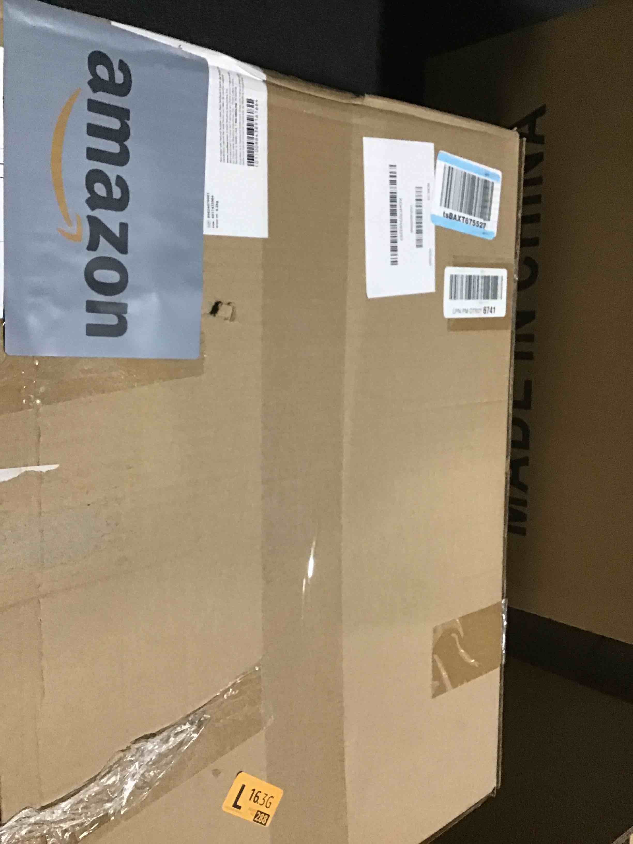 https://s3.amazonaws.com/lotting-images-prod/bidfta/PPE2284943_1745426128400.jpeg