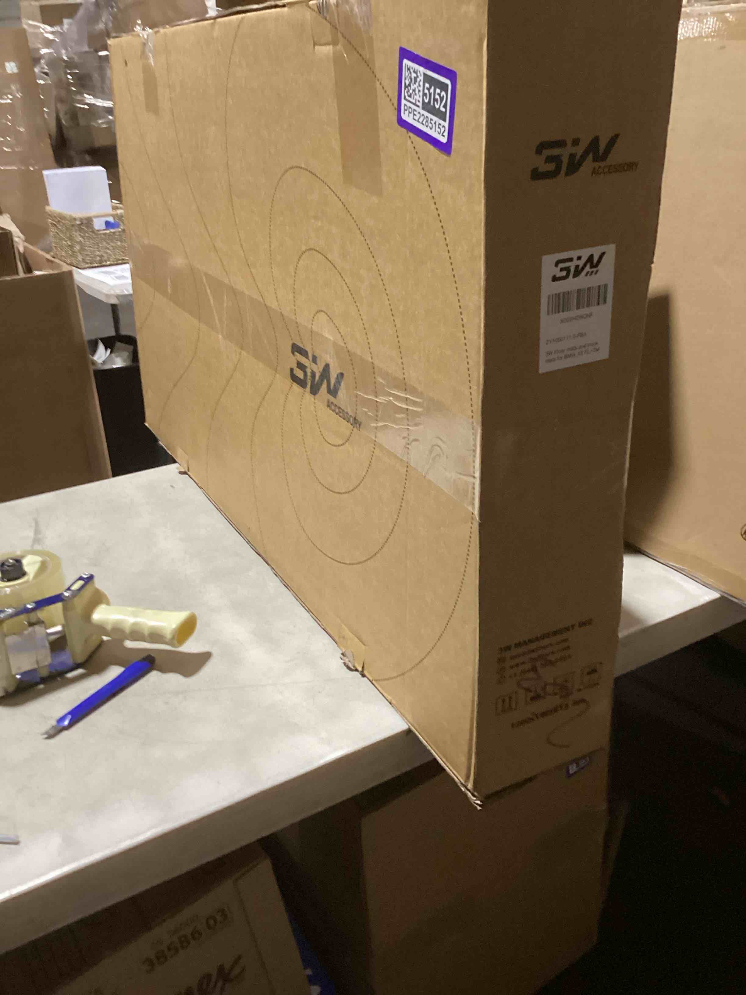 https://s3.amazonaws.com/lotting-images-prod/bidfta/PPE2285152_1747061290586.jpeg
