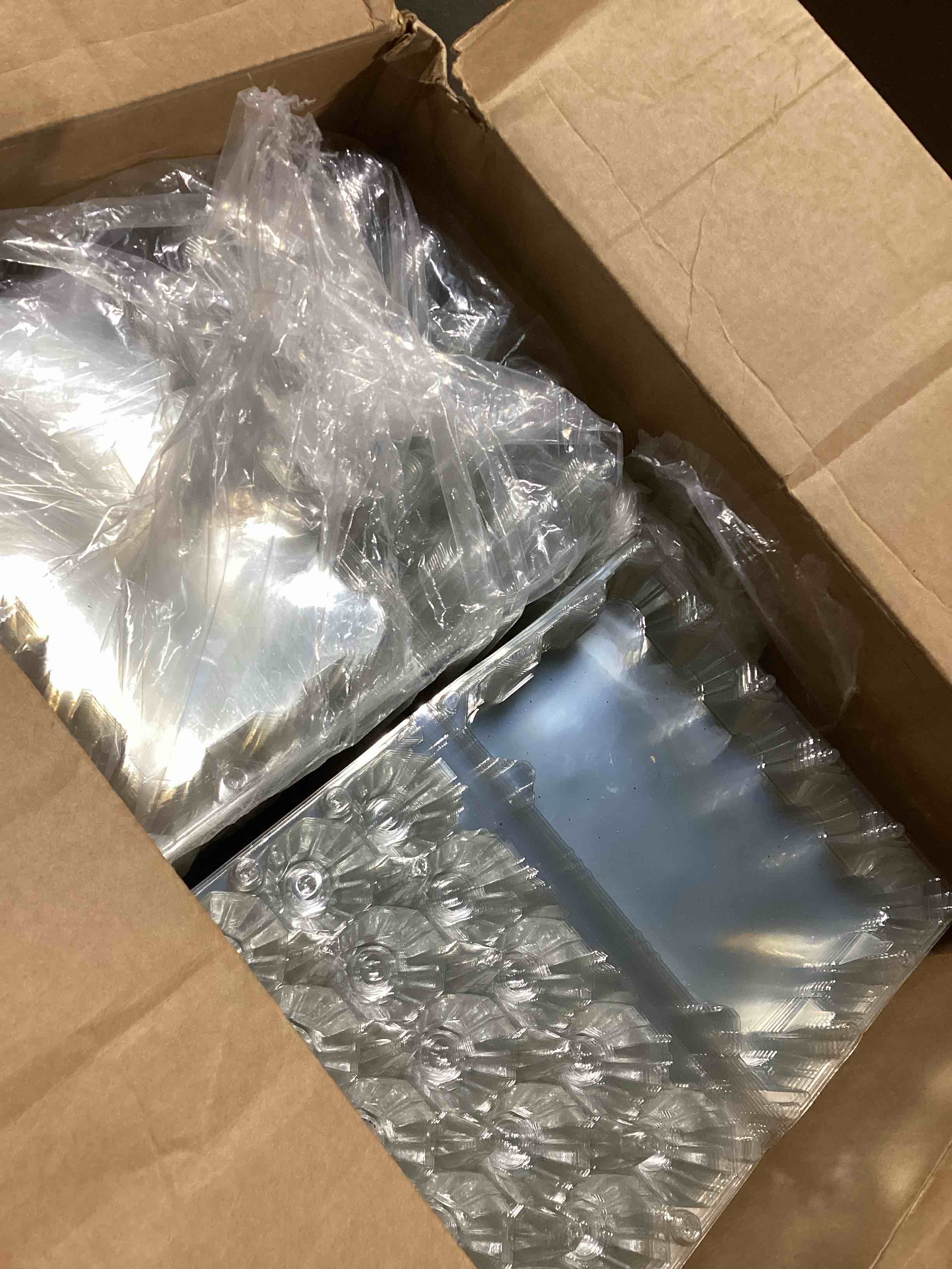 https://s3.amazonaws.com/lotting-images-prod/bidfta/PPE2285275_1747225831754.jpeg