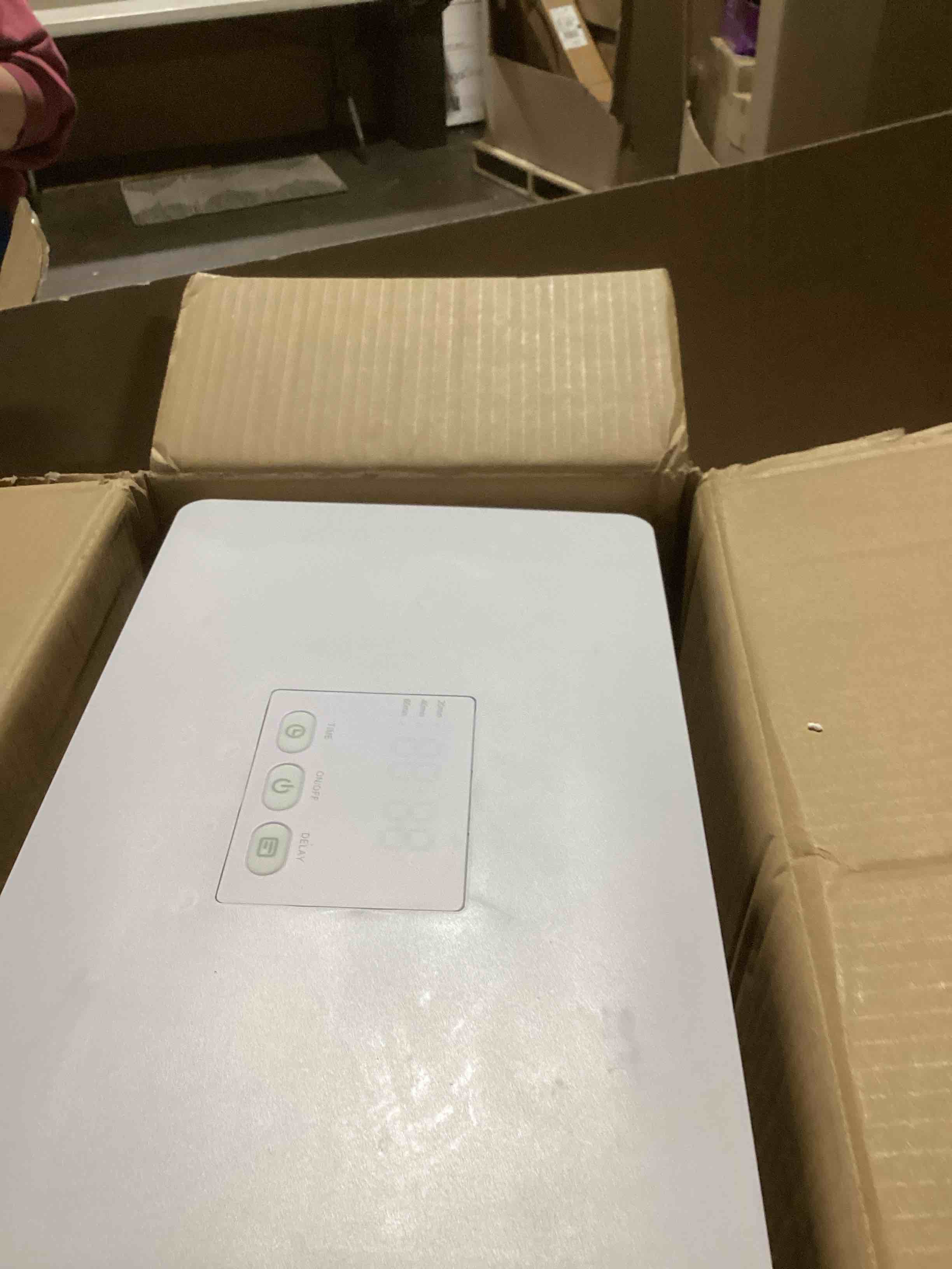 https://s3.amazonaws.com/lotting-images-prod/bidfta/PPE2286618_1749033406420.jpeg
