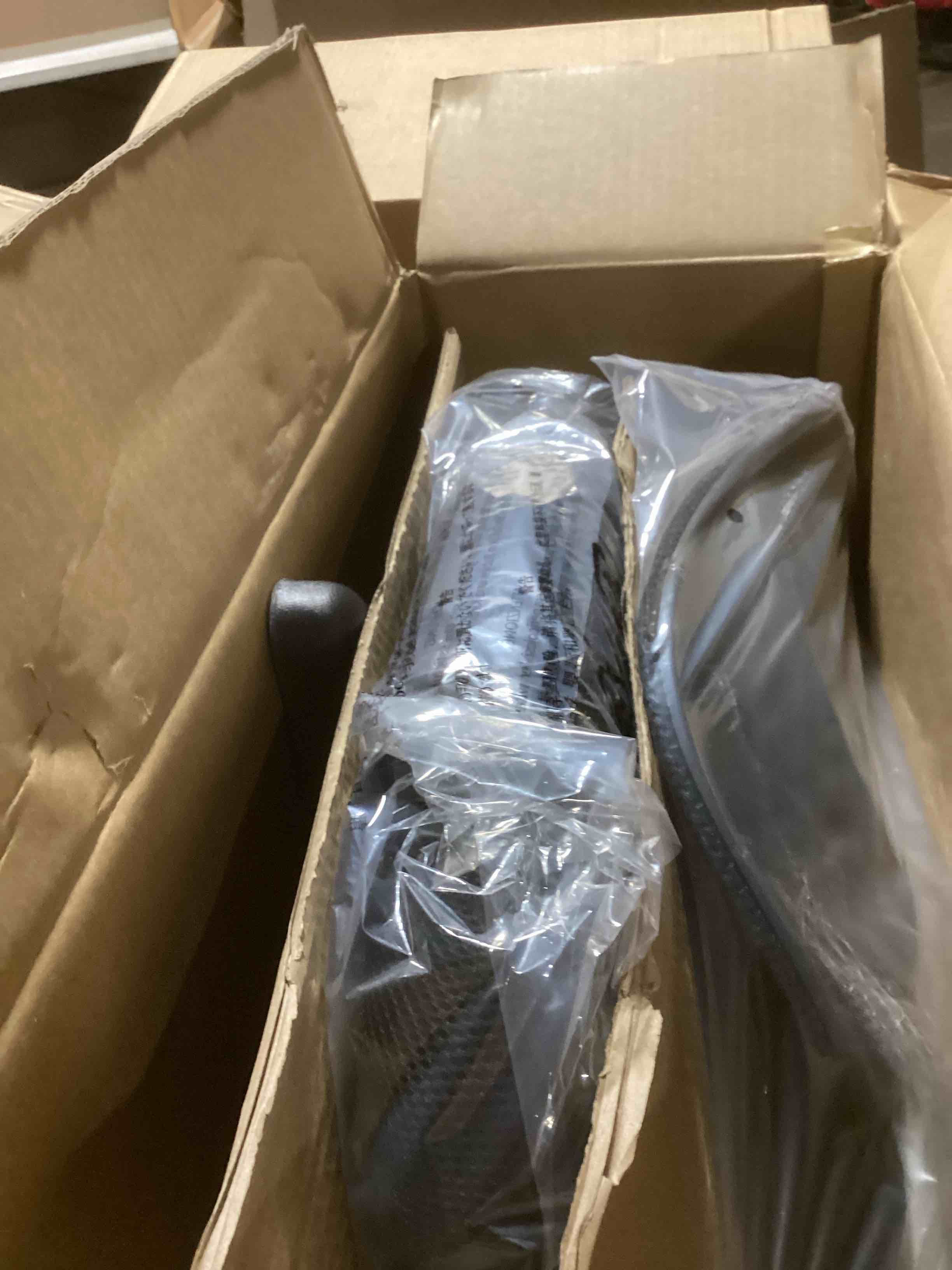 https://s3.amazonaws.com/lotting-images-prod/bidfta/PPE2286674_1749045630477.jpeg