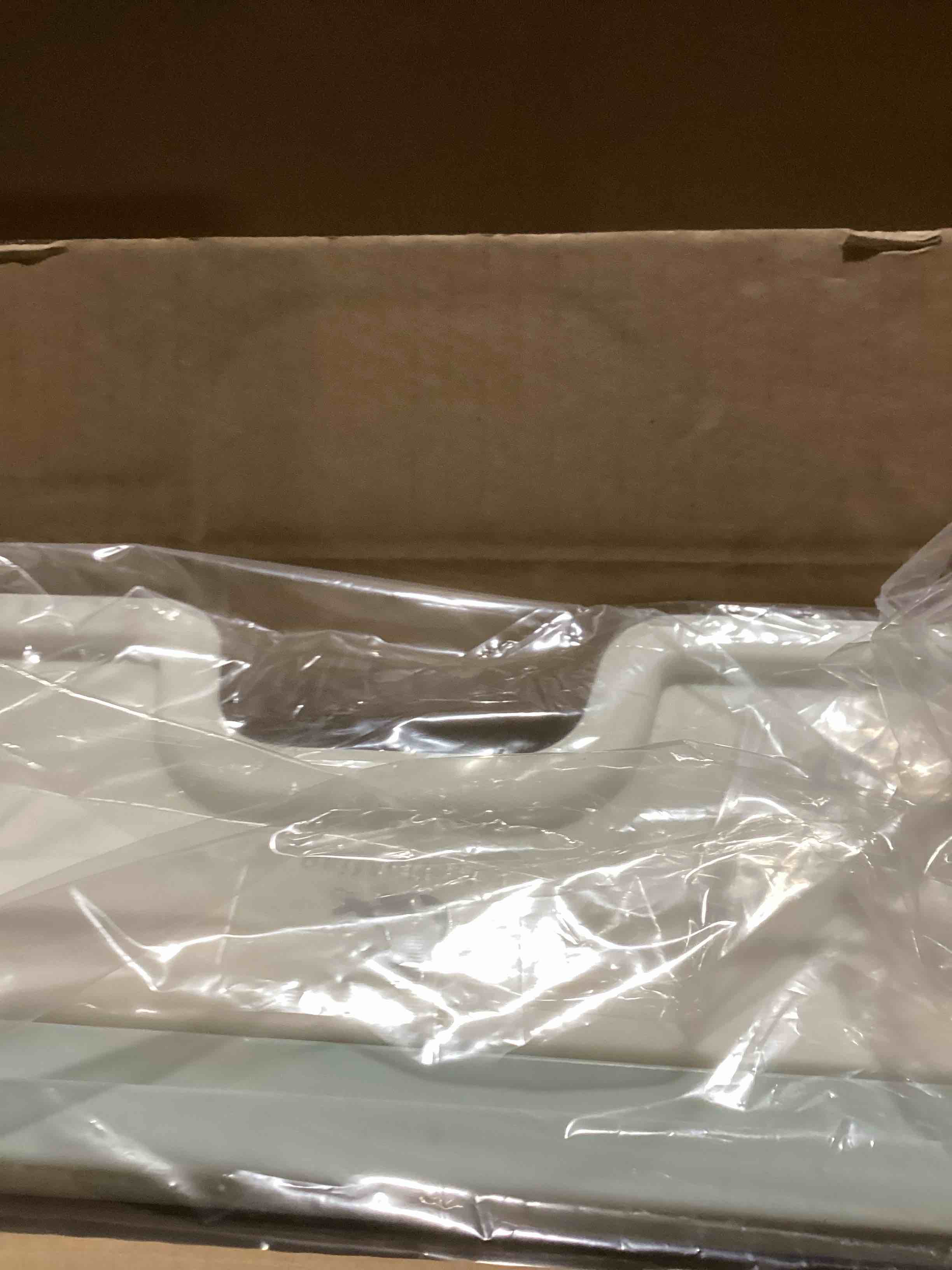 https://s3.amazonaws.com/lotting-images-prod/bidfta/PPE2286676_1749045978228.jpeg