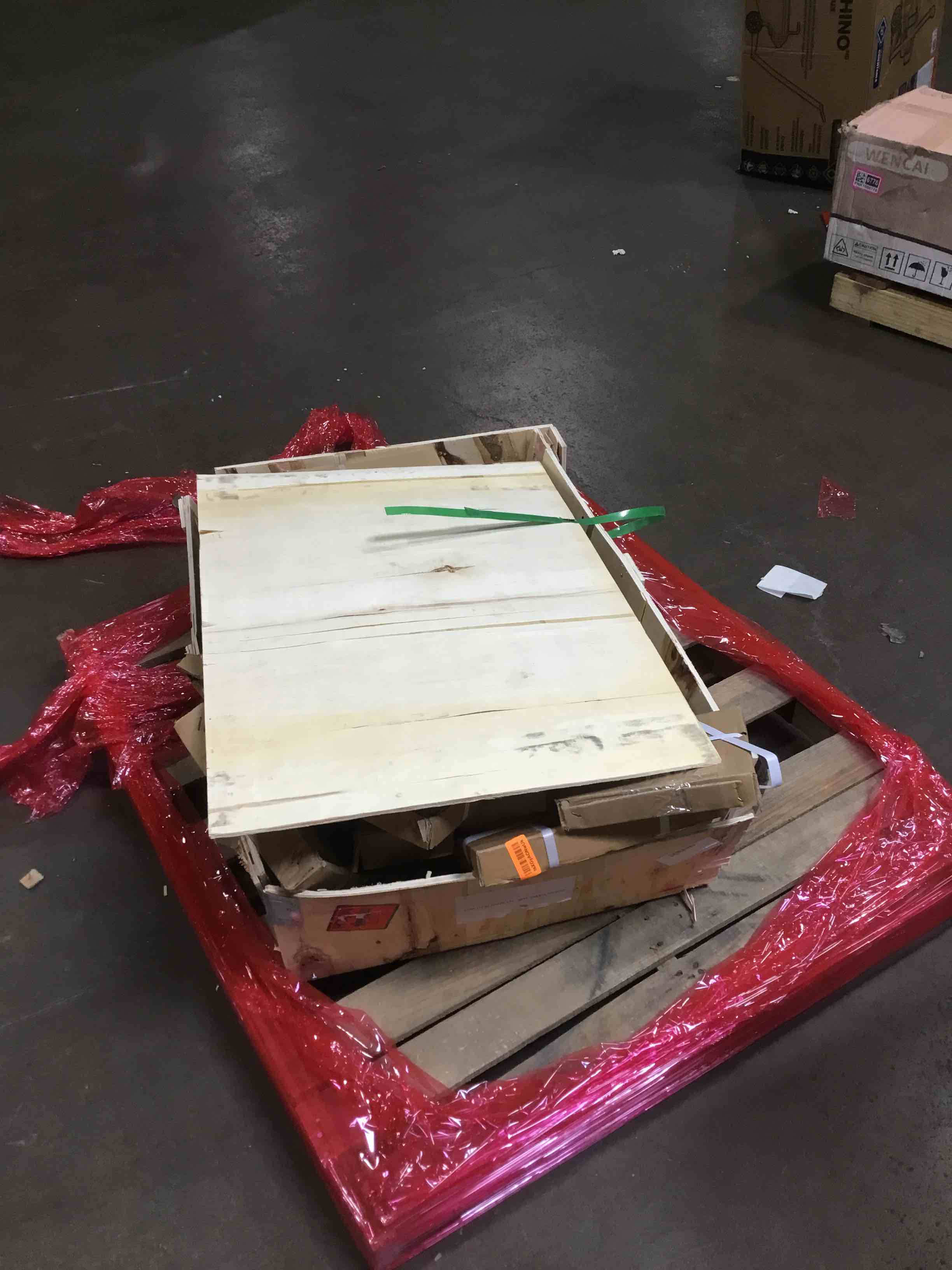 https://s3.amazonaws.com/lotting-images-prod/bidfta/PPE2287595_1744044435581.jpeg