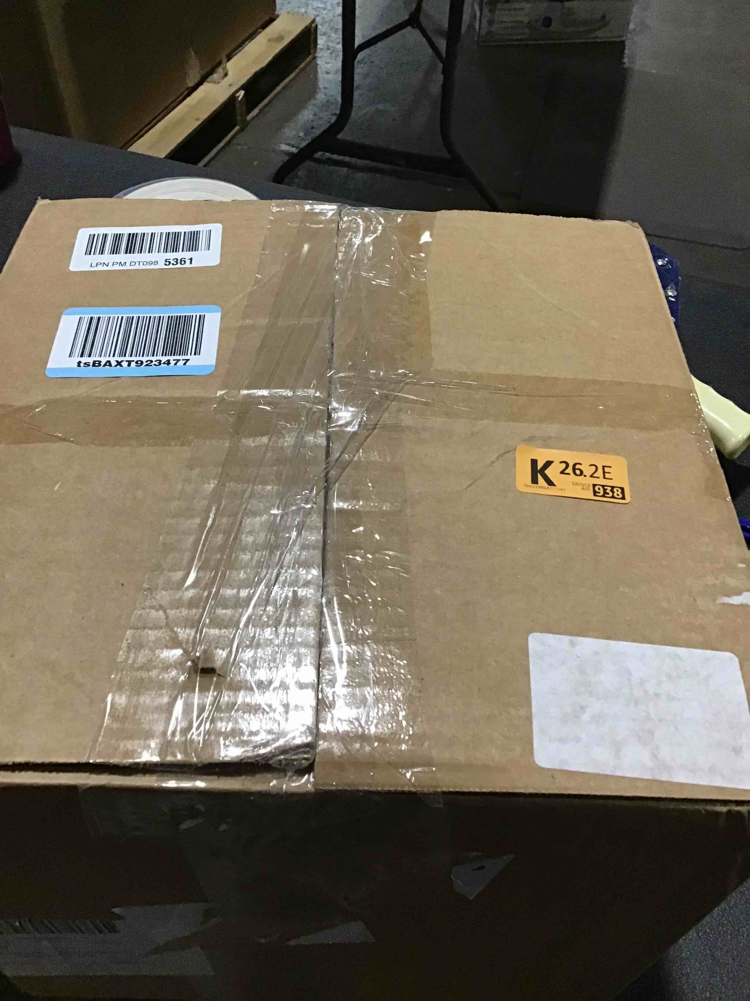 https://s3.amazonaws.com/lotting-images-prod/bidfta/PPE2287815_1744206700936.jpeg