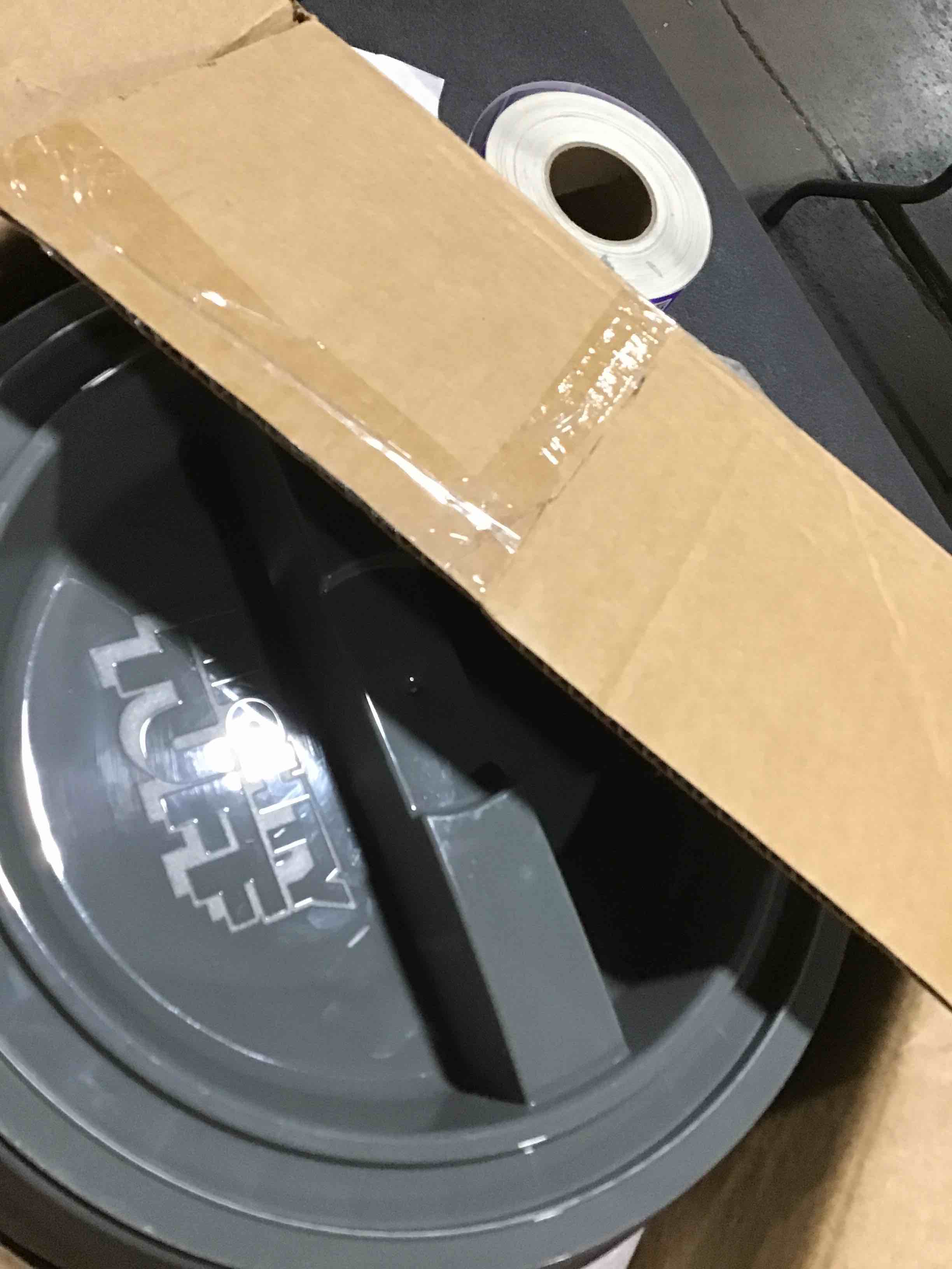 https://s3.amazonaws.com/lotting-images-prod/bidfta/PPE2287815_1744206720287.jpeg