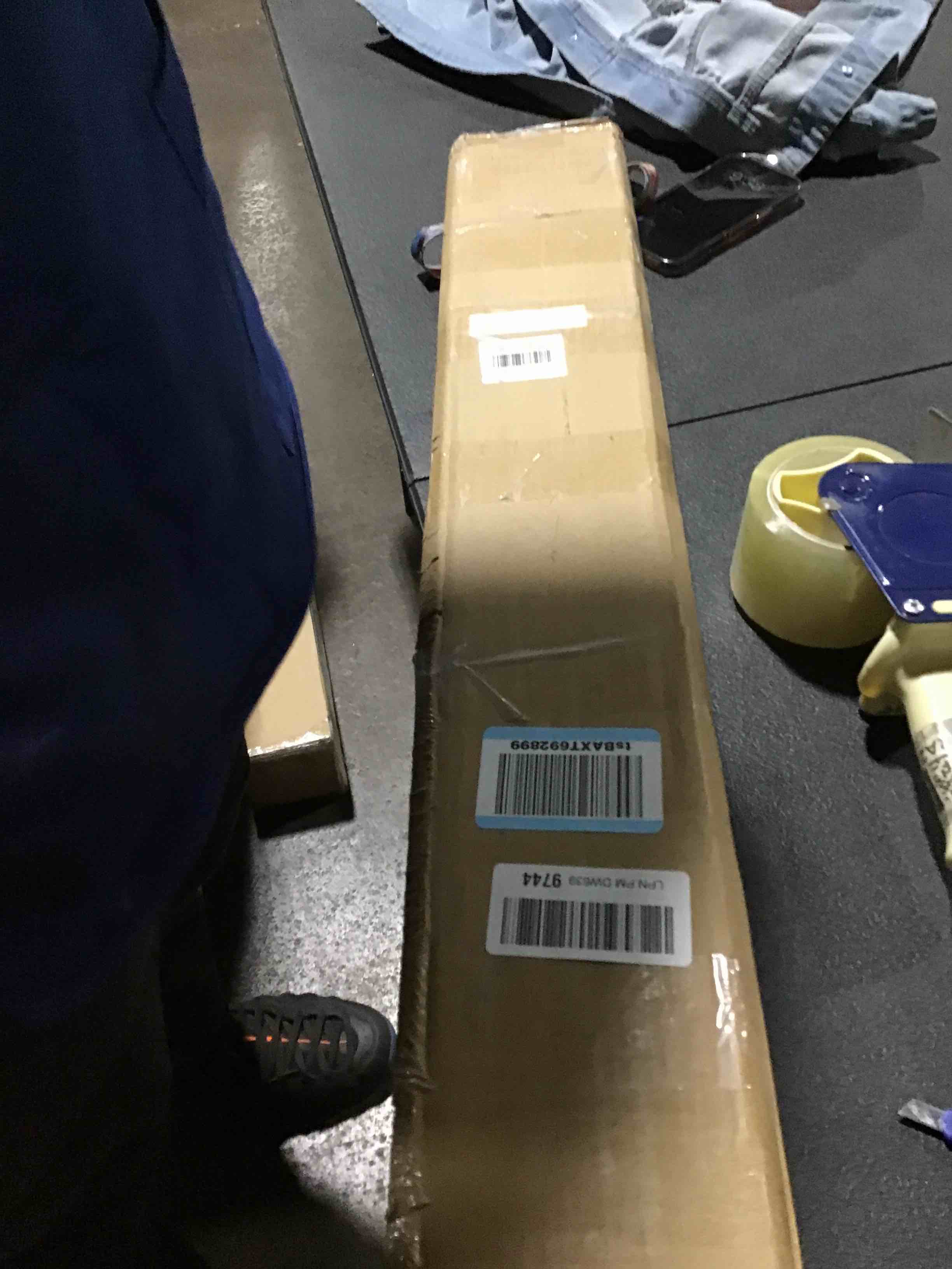 https://s3.amazonaws.com/lotting-images-prod/bidfta/PPE2288013_1744378729285.jpeg