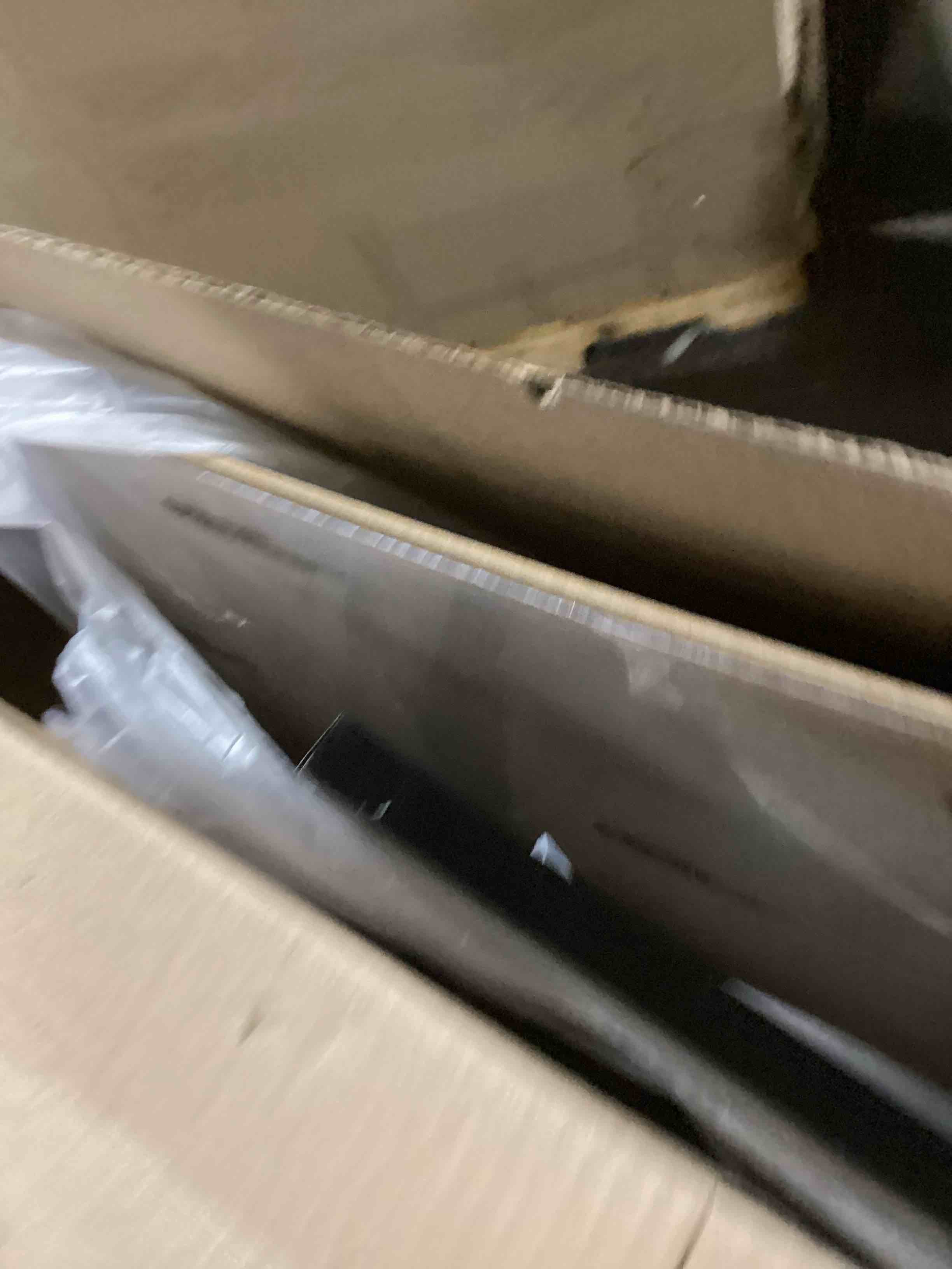 https://s3.amazonaws.com/lotting-images-prod/bidfta/PPE2288445_1745235112453.jpeg