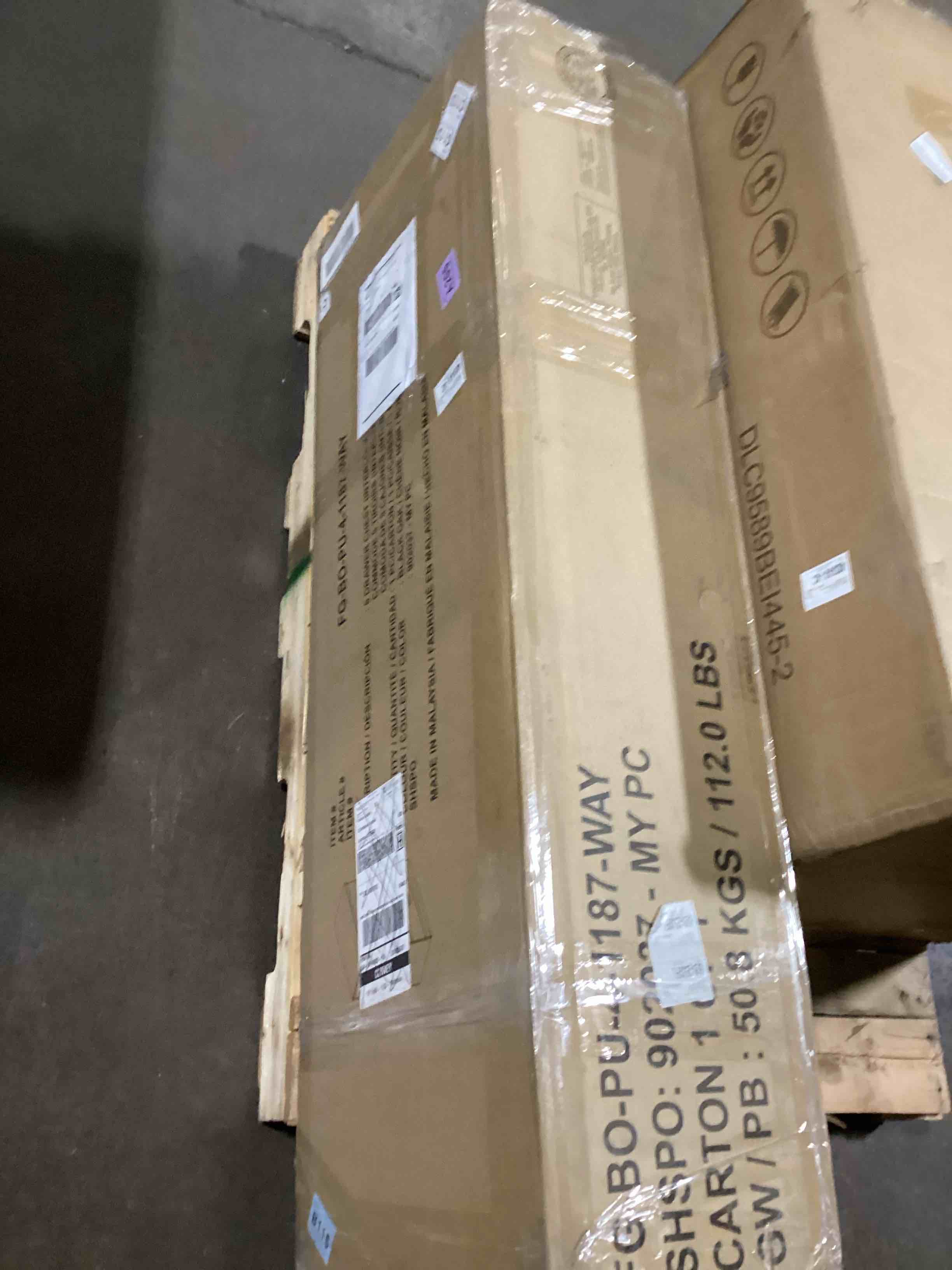 https://s3.amazonaws.com/lotting-images-prod/bidfta/PPE2288913_1745843255333.jpeg