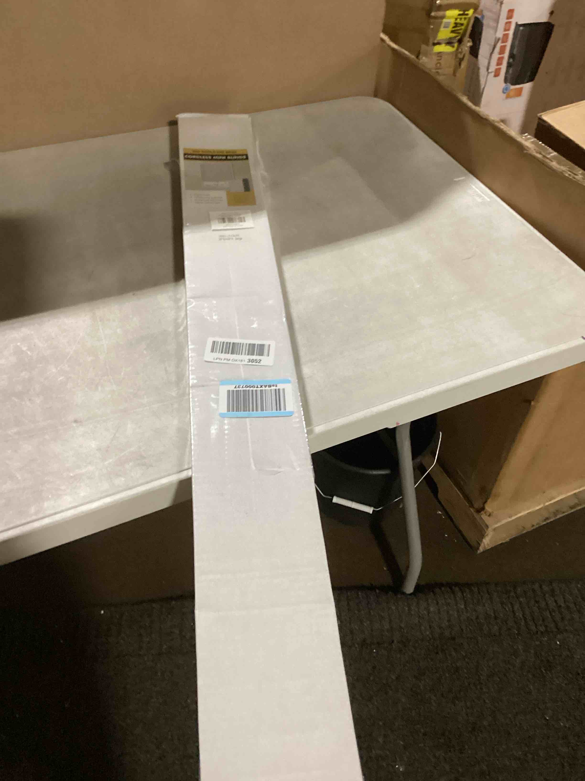 https://s3.amazonaws.com/lotting-images-prod/bidfta/PPE2289359_1752520275116.jpeg
