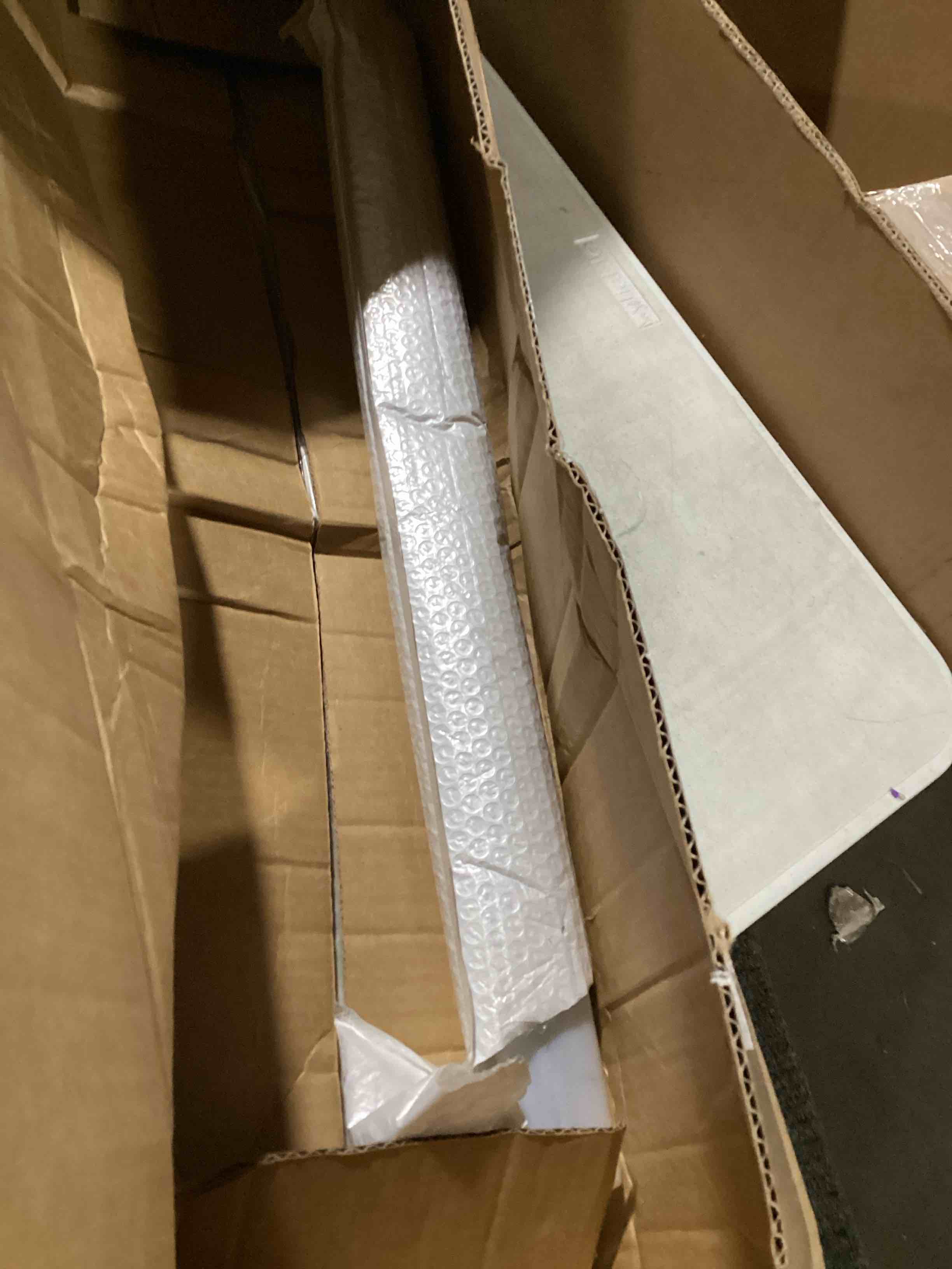 https://s3.amazonaws.com/lotting-images-prod/bidfta/PPE2289369_1752579059204.jpeg