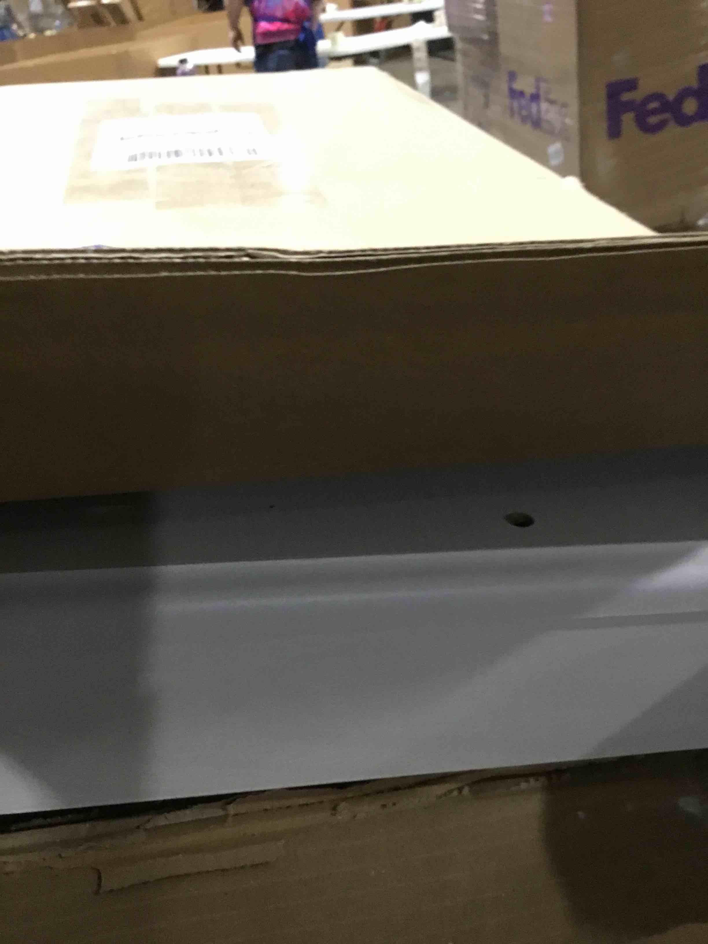 https://s3.amazonaws.com/lotting-images-prod/bidfta/PPE2290192_1743443703737.jpeg
