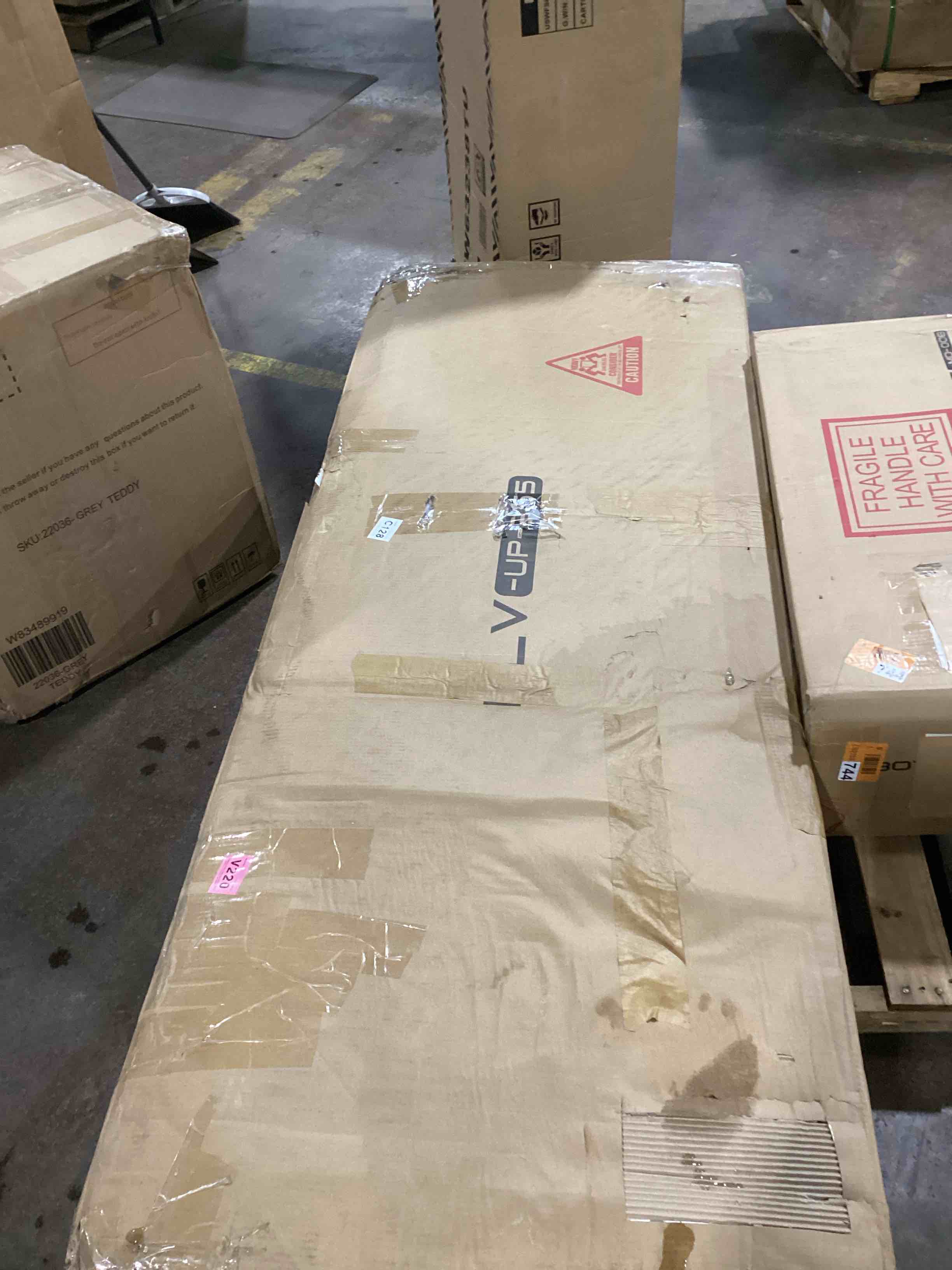 https://s3.amazonaws.com/lotting-images-prod/bidfta/PPE2290462_1743770326600.jpeg