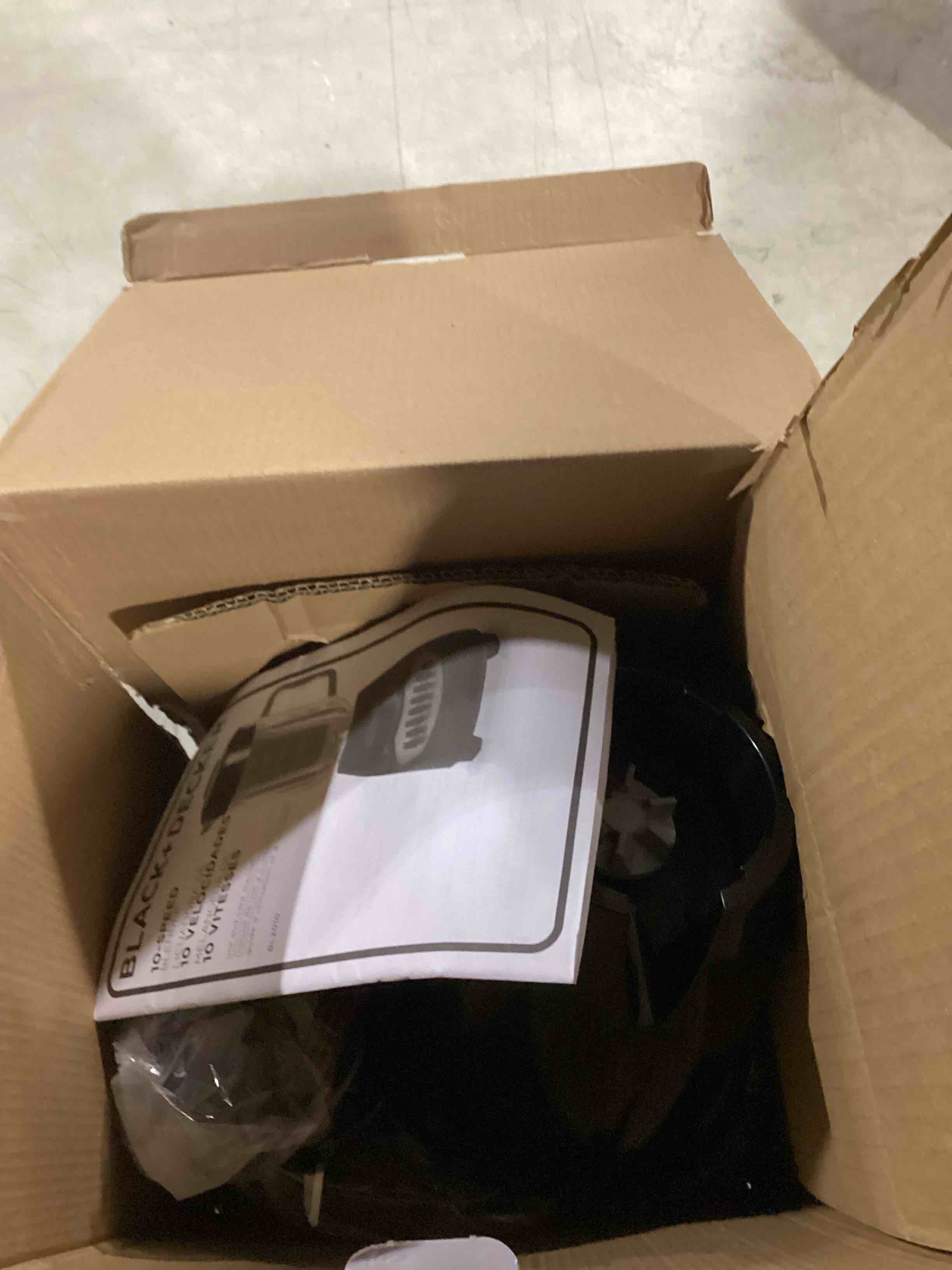 https://s3.amazonaws.com/lotting-images-prod/bidfta/PPE2290542_1744024411364.jpeg