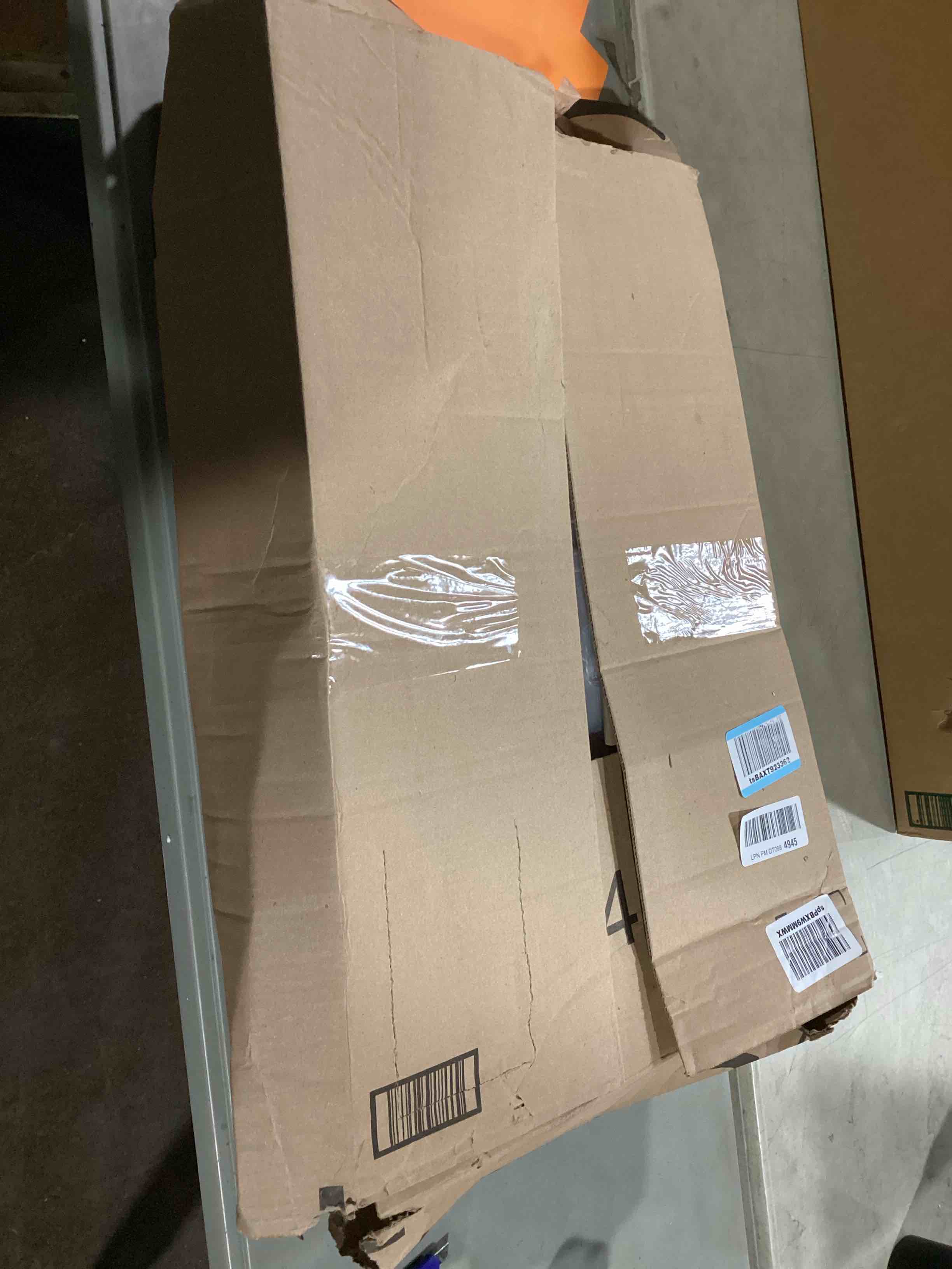 https://s3.amazonaws.com/lotting-images-prod/bidfta/PPE2290560_1744026730678.jpeg