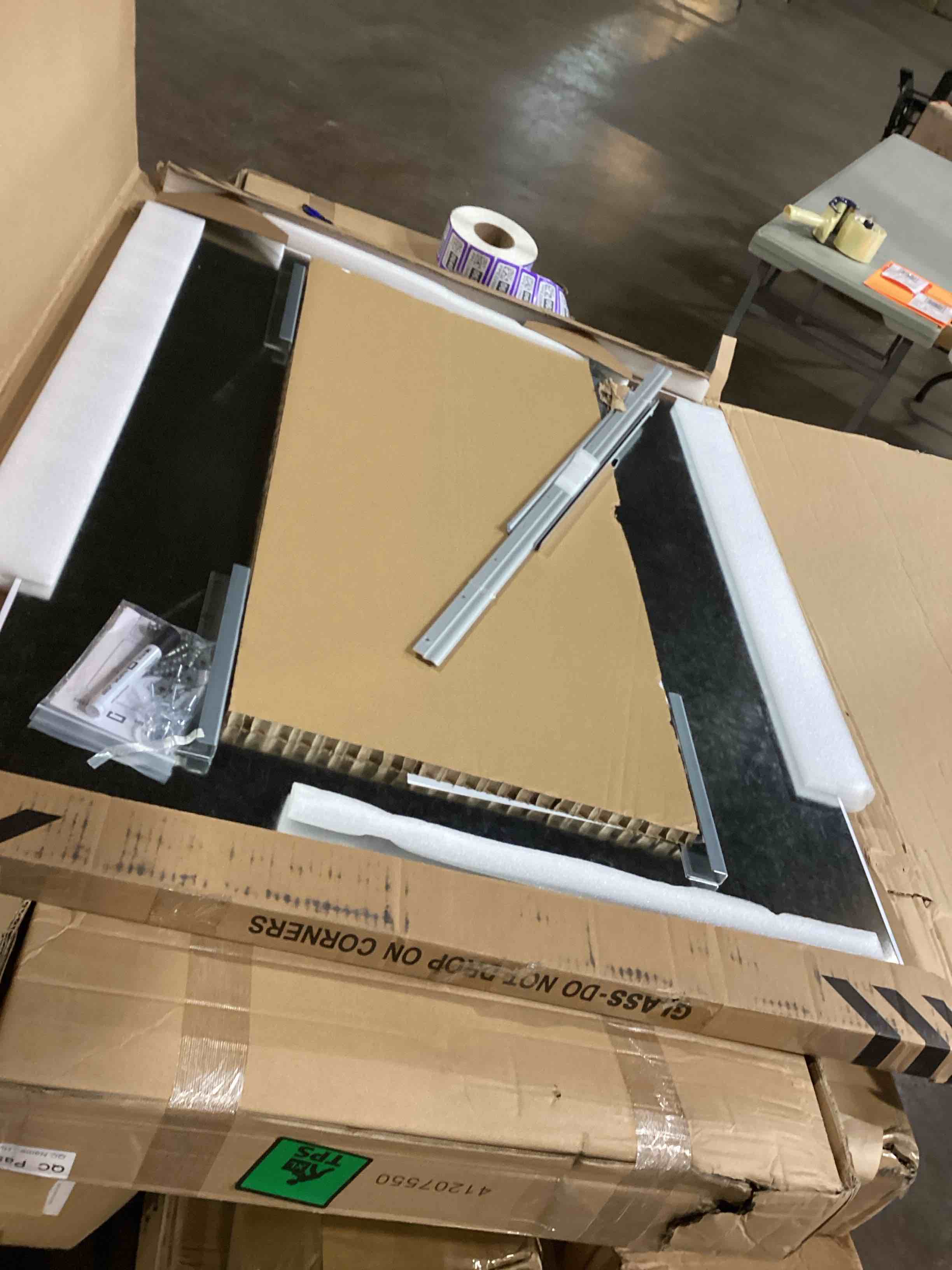 https://s3.amazonaws.com/lotting-images-prod/bidfta/PPE2290617_1744044190005.jpeg