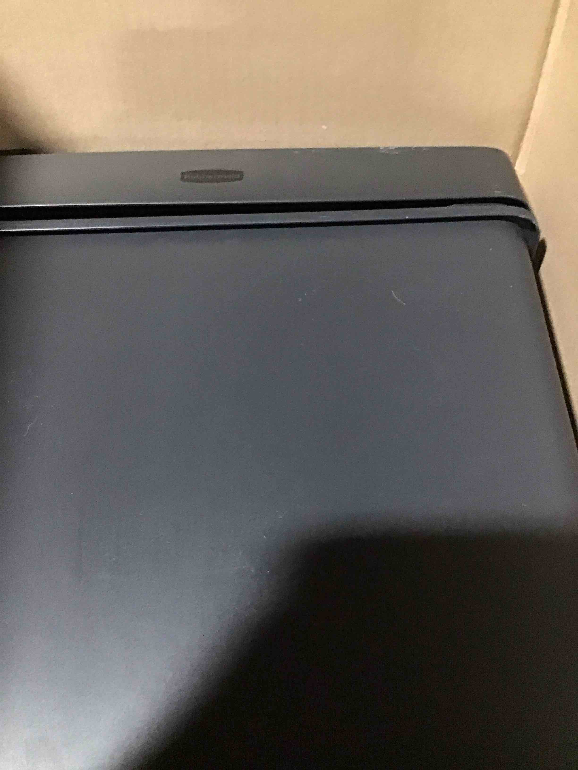 https://s3.amazonaws.com/lotting-images-prod/bidfta/PPE2291194_1745236759383.jpeg