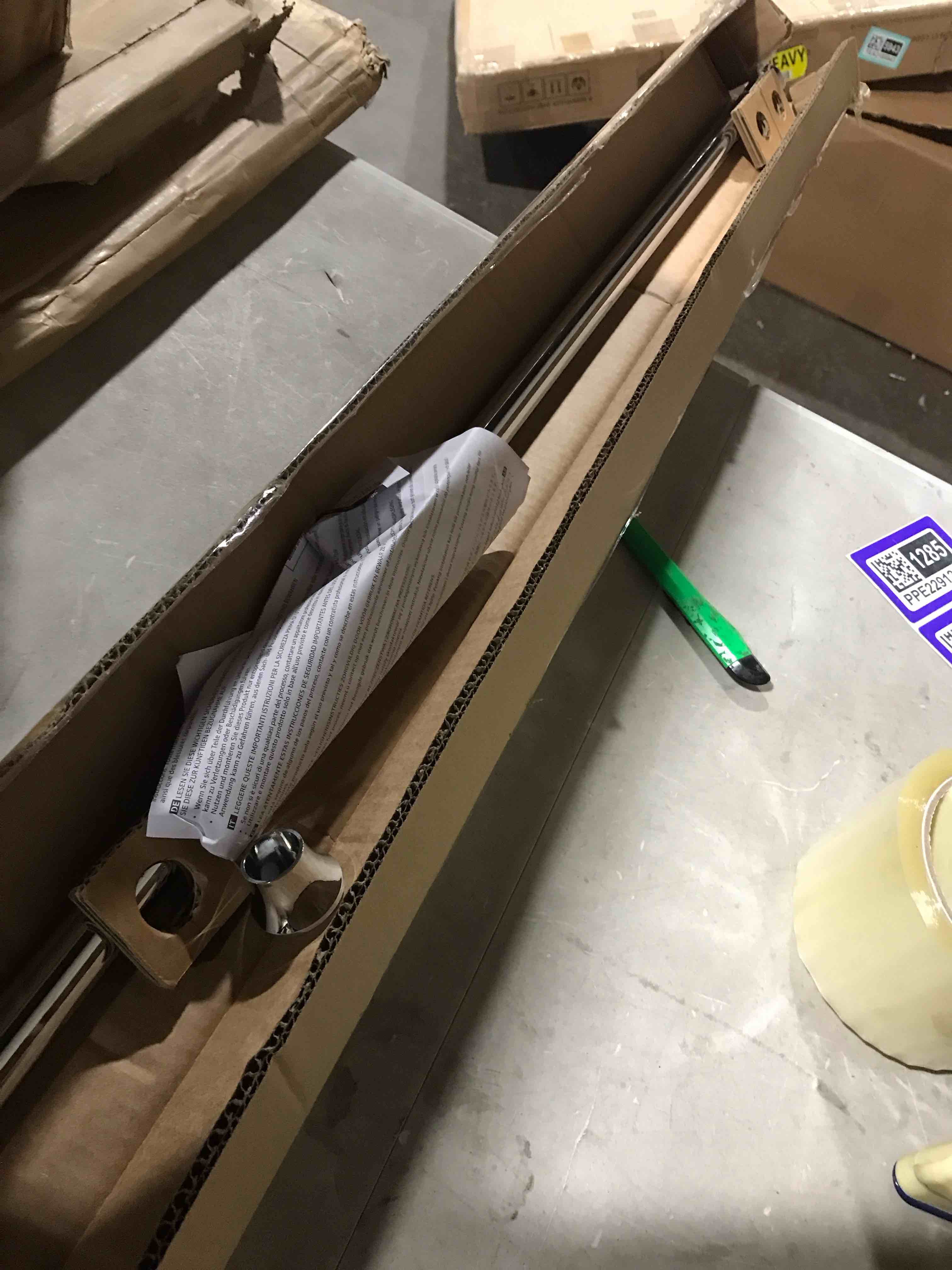 https://s3.amazonaws.com/lotting-images-prod/bidfta/PPE2291229_1745348196270.jpeg