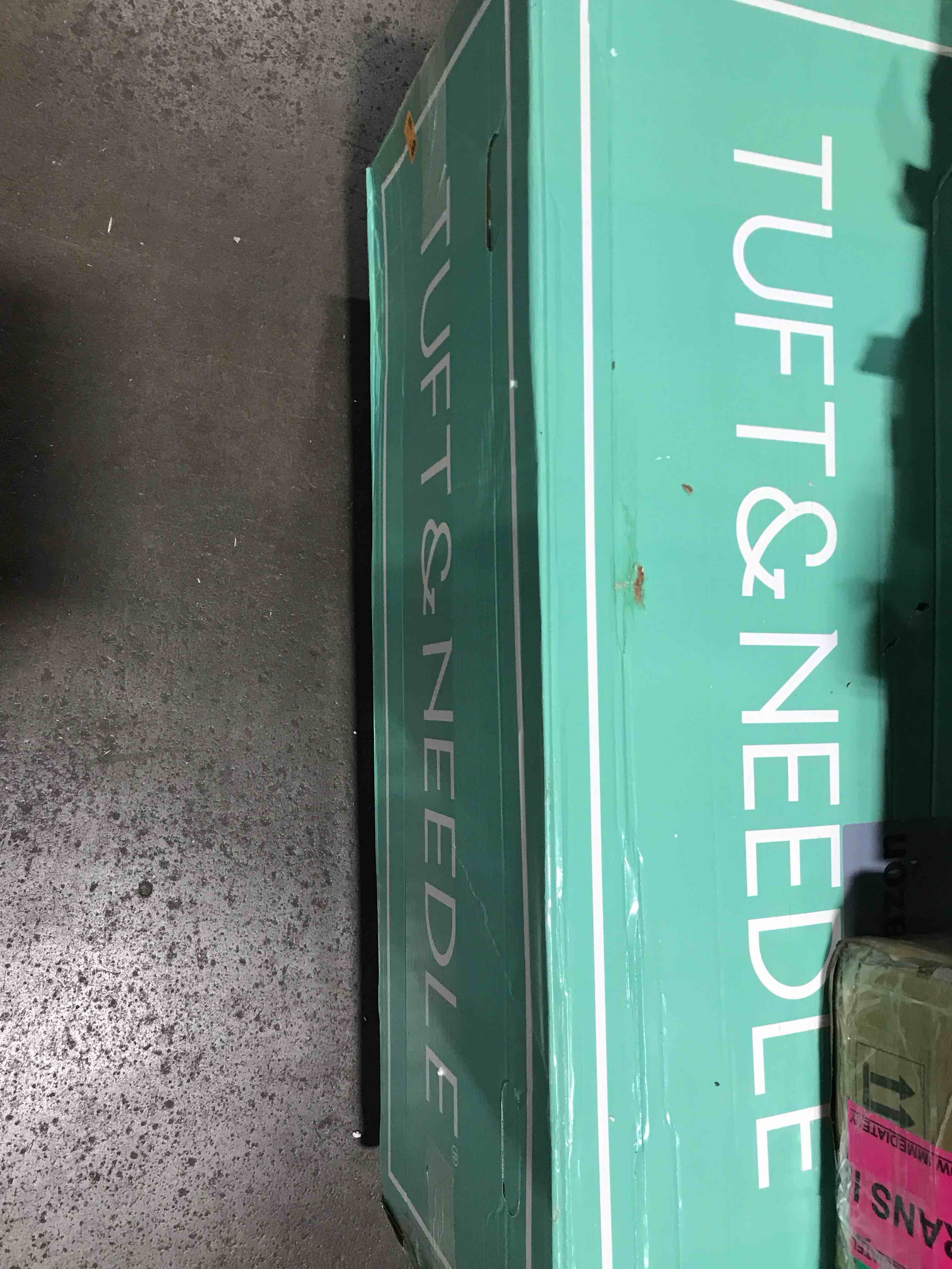 https://s3.amazonaws.com/lotting-images-prod/bidfta/PPE2291422_1745510793128.jpeg