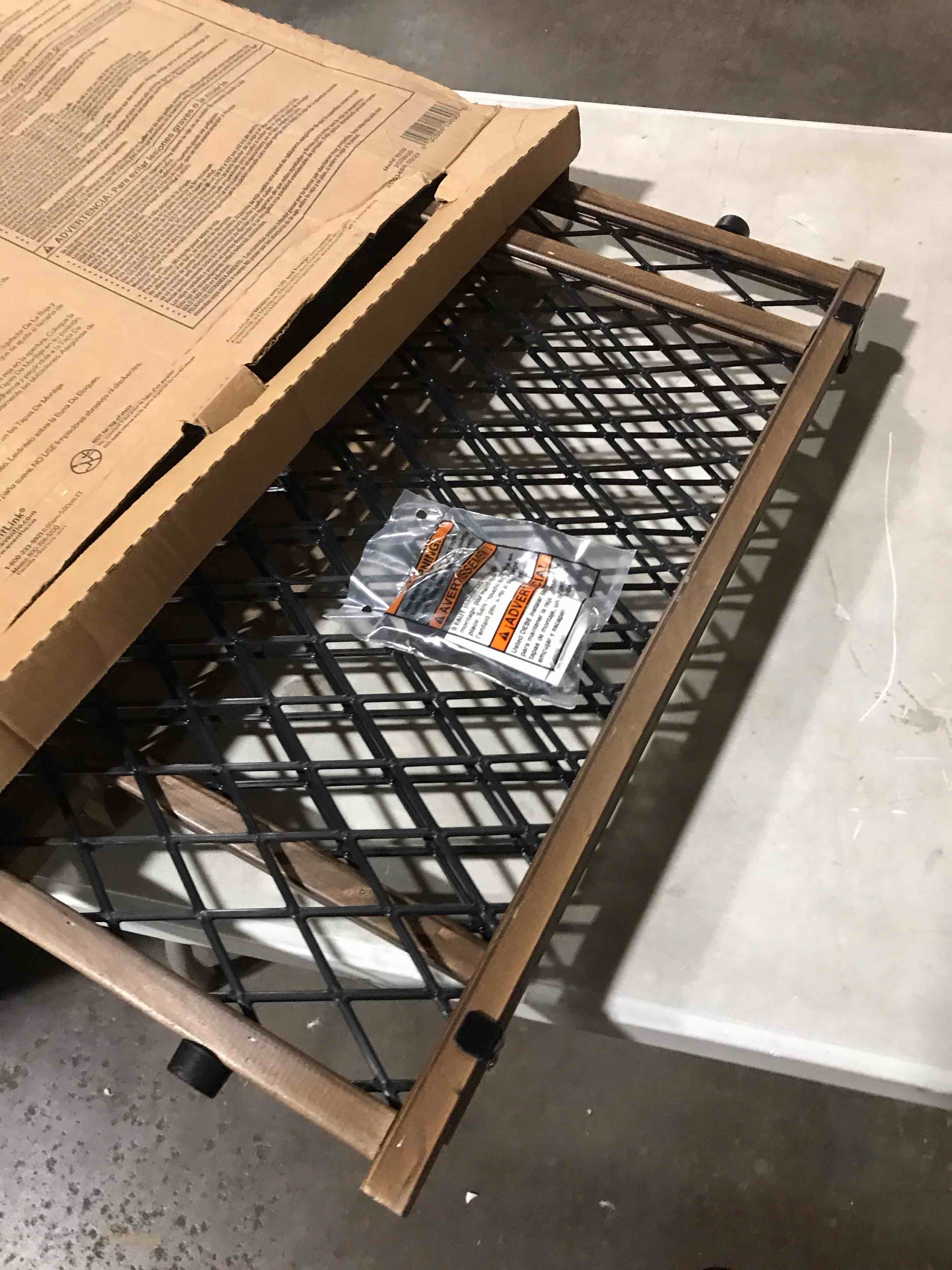 https://s3.amazonaws.com/lotting-images-prod/bidfta/PPE2291577_1745597732664.jpeg