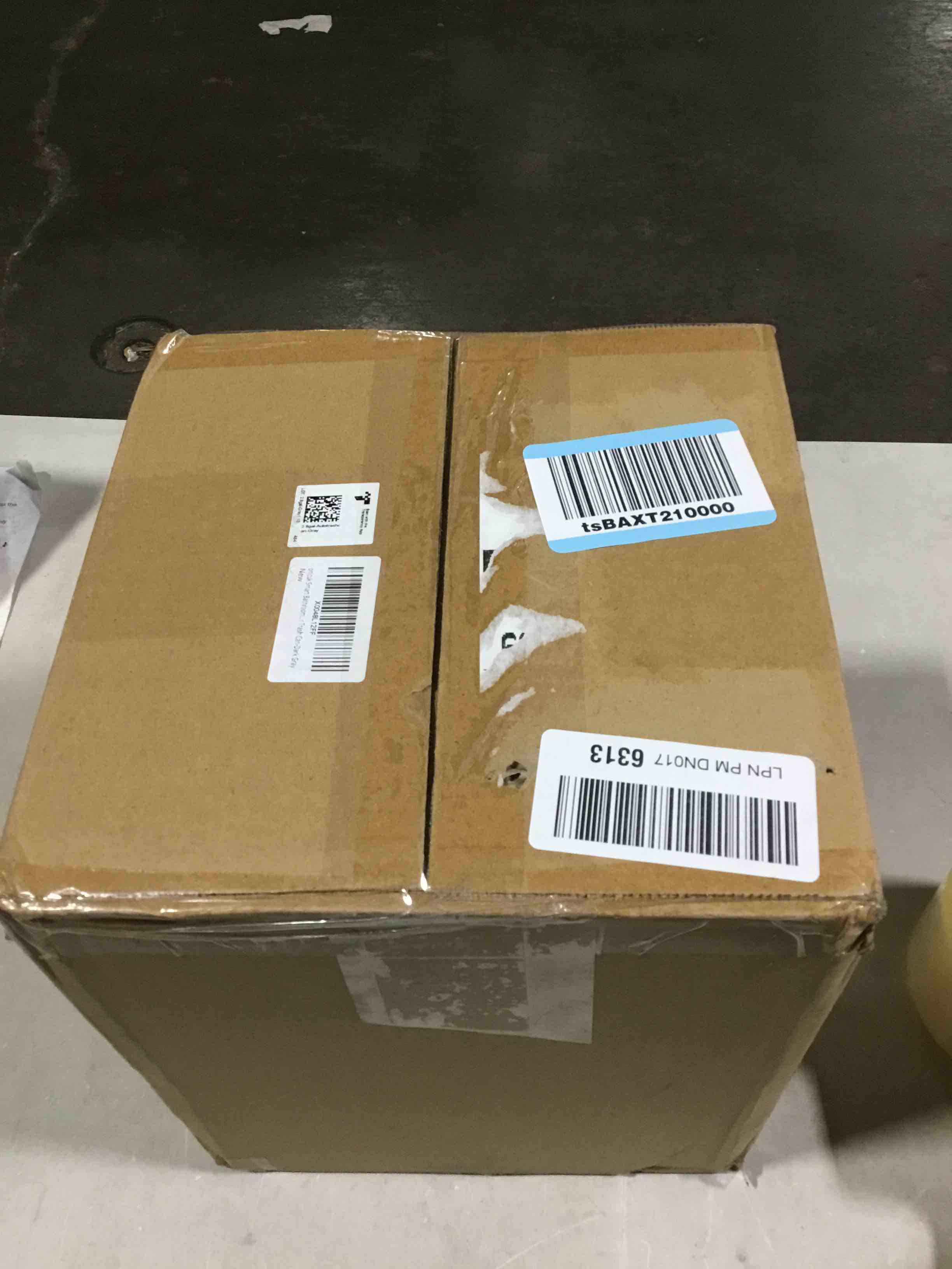 https://s3.amazonaws.com/lotting-images-prod/bidfta/PPE2292107_1746468916575.jpeg