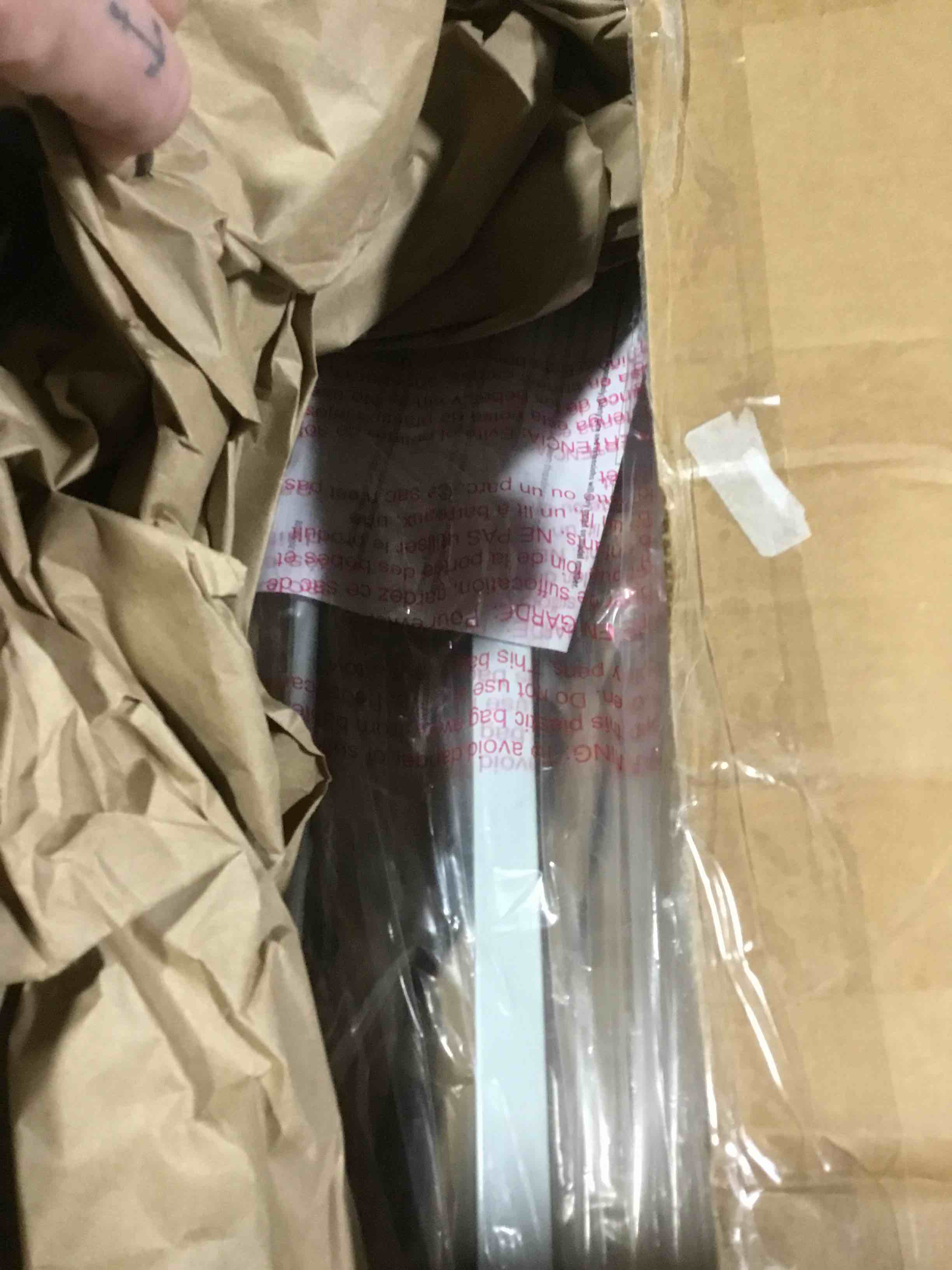 https://s3.amazonaws.com/lotting-images-prod/bidfta/PPE2292119_1746469879988.jpeg