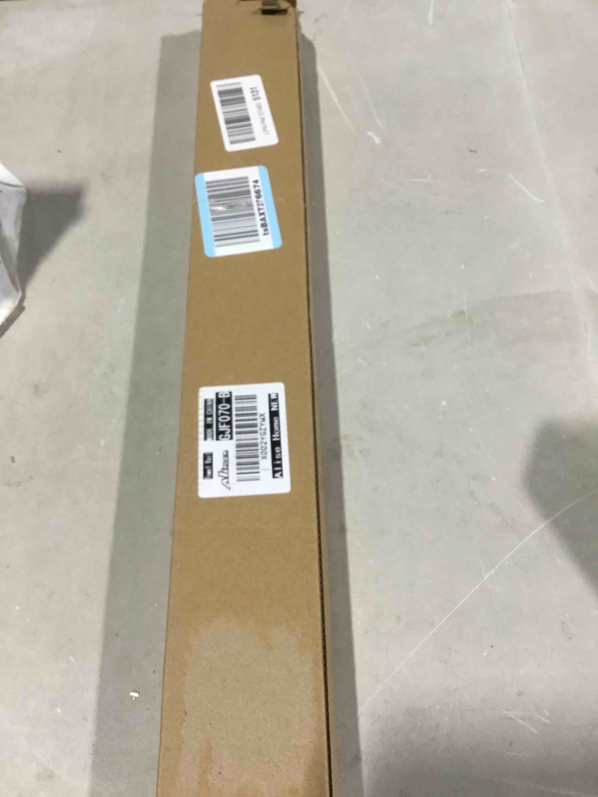 https://s3.amazonaws.com/lotting-images-prod/bidfta/PPE2292778_1746813738860.jpeg