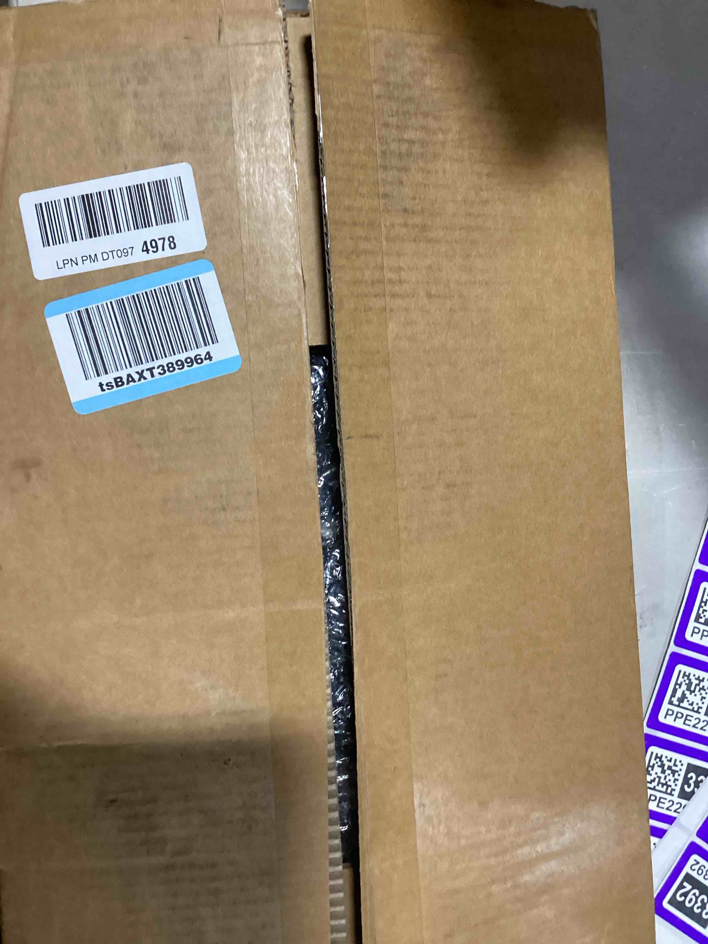 https://s3.amazonaws.com/lotting-images-prod/bidfta/PPE2293392_1744206826862.jpeg