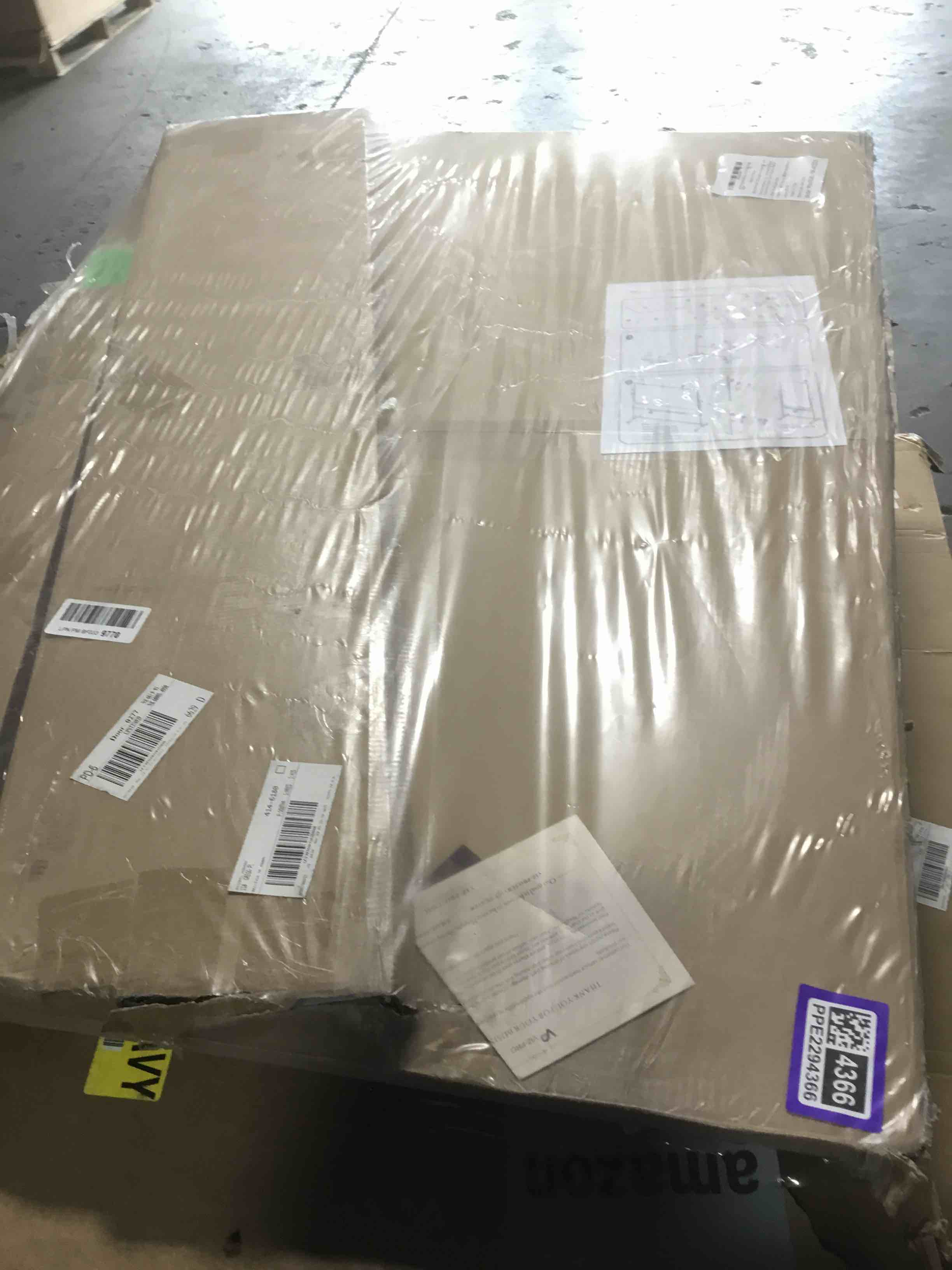 https://s3.amazonaws.com/lotting-images-prod/bidfta/PPE2294366_1744913450831.jpeg