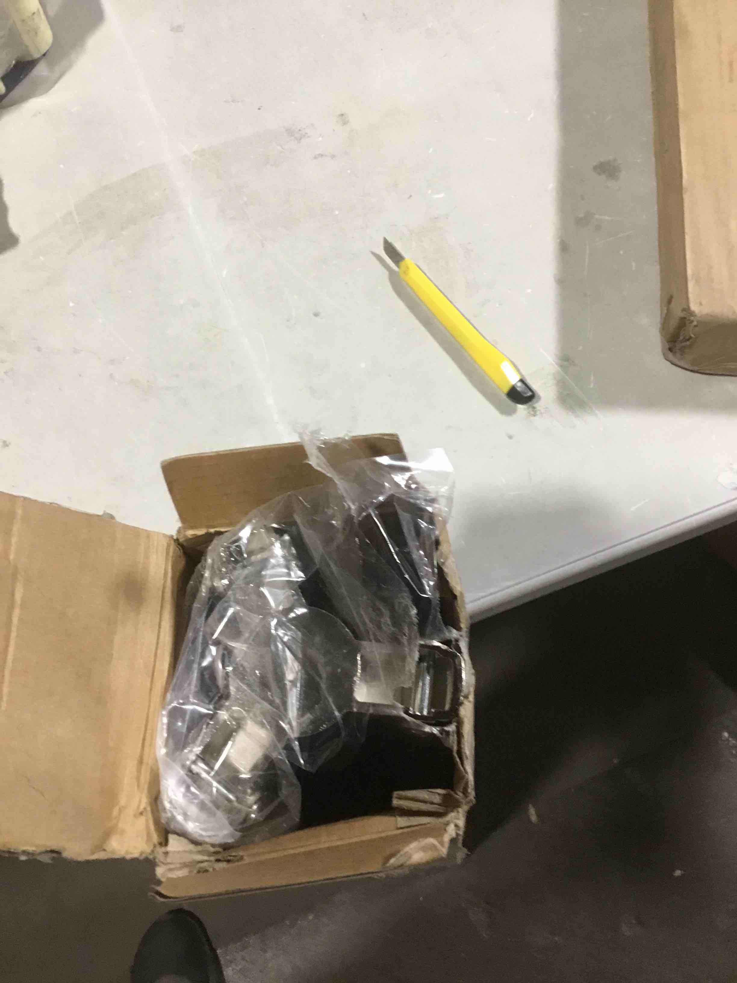 https://s3.amazonaws.com/lotting-images-prod/bidfta/PPE2295280_1745942675408.jpeg