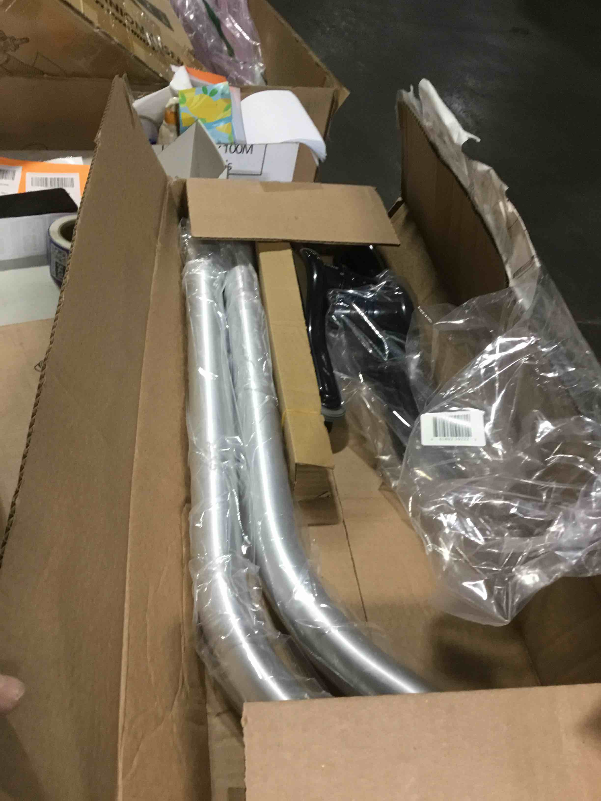 https://s3.amazonaws.com/lotting-images-prod/bidfta/PPE2295415_1746117090997.jpeg