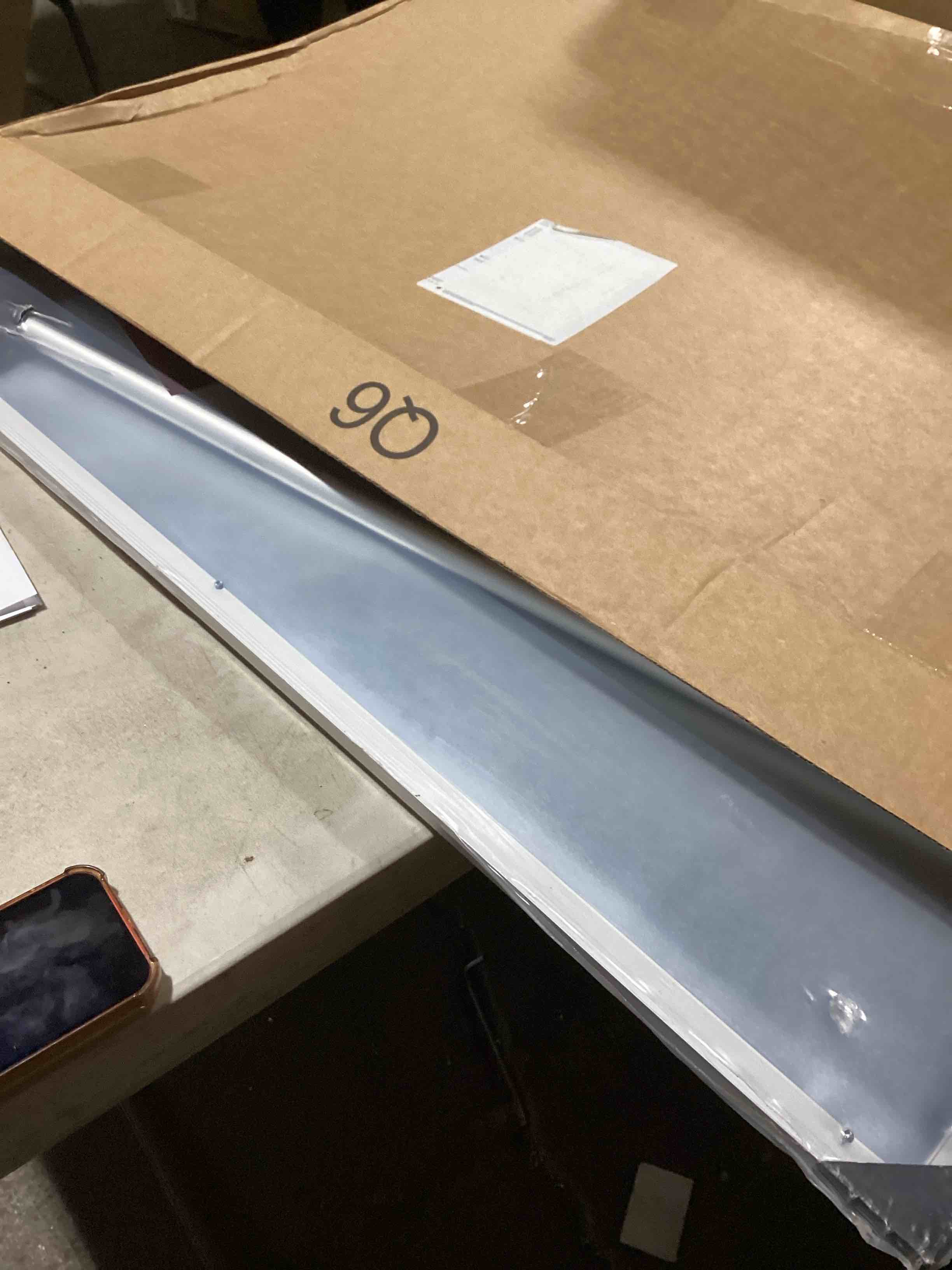 https://s3.amazonaws.com/lotting-images-prod/bidfta/PPE2295524_1746615252065.jpeg
