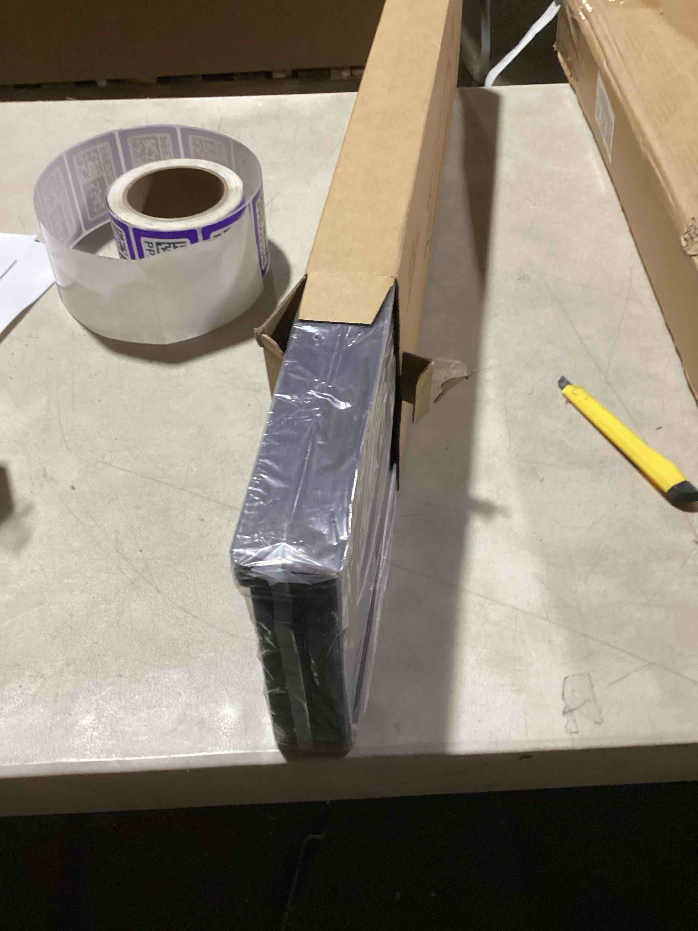 https://s3.amazonaws.com/lotting-images-prod/bidfta/PPE2295539_1746618088466.jpeg