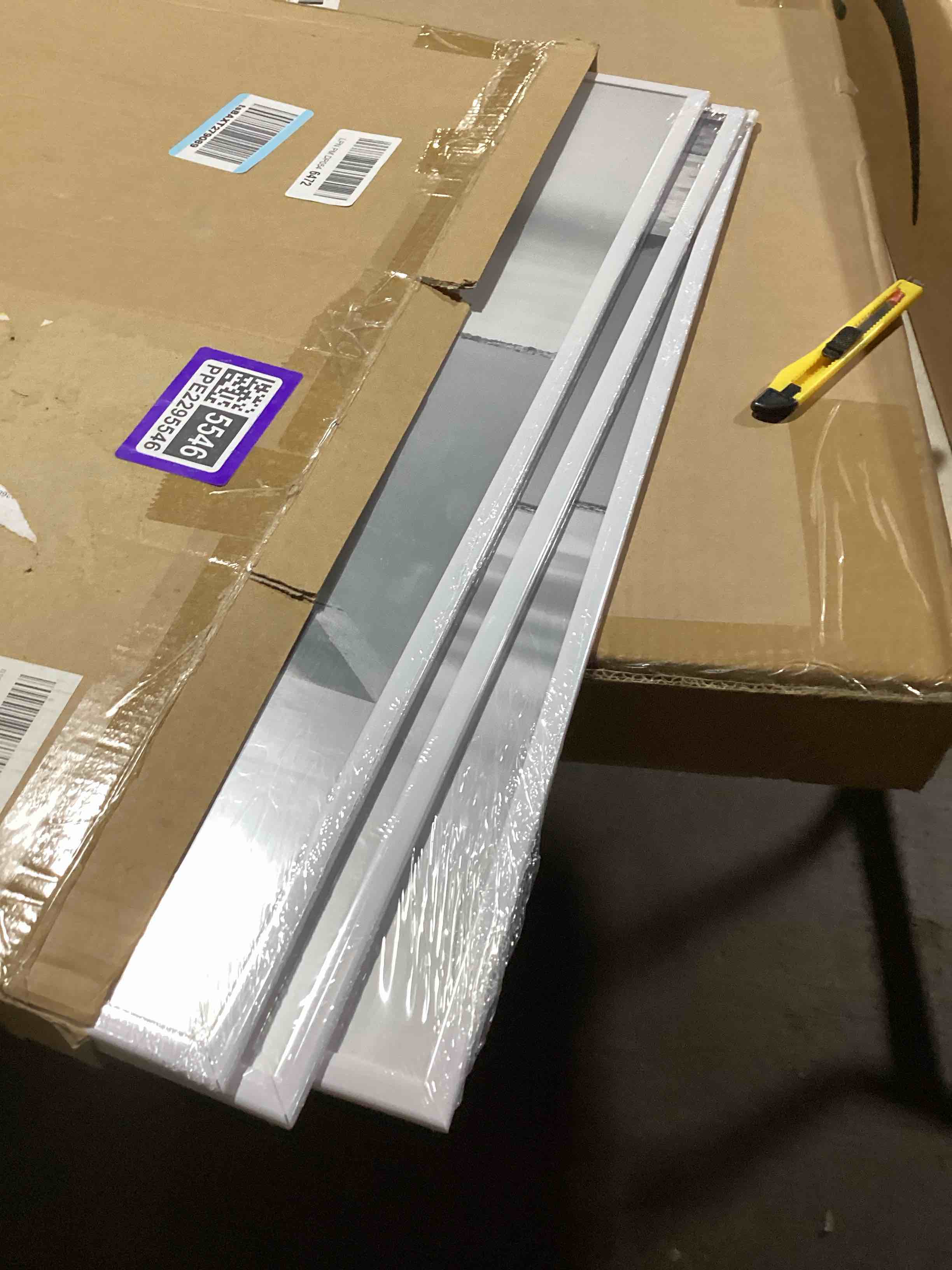 https://s3.amazonaws.com/lotting-images-prod/bidfta/PPE2295546_1746620140186.jpeg