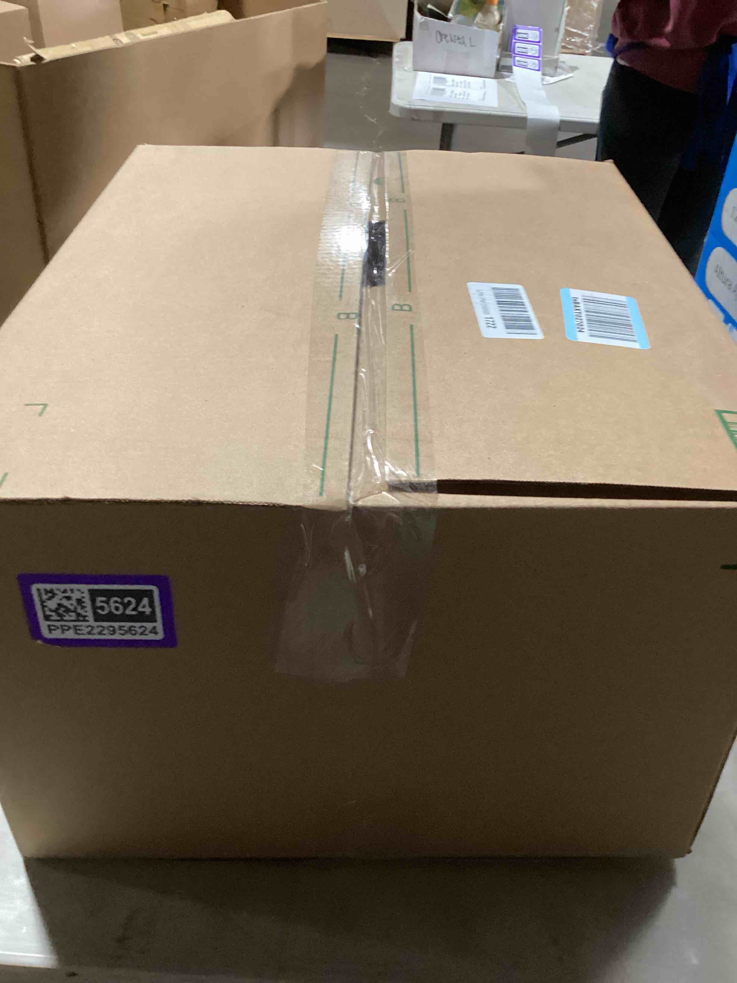 https://s3.amazonaws.com/lotting-images-prod/bidfta/PPE2295624_1746639724013.jpeg